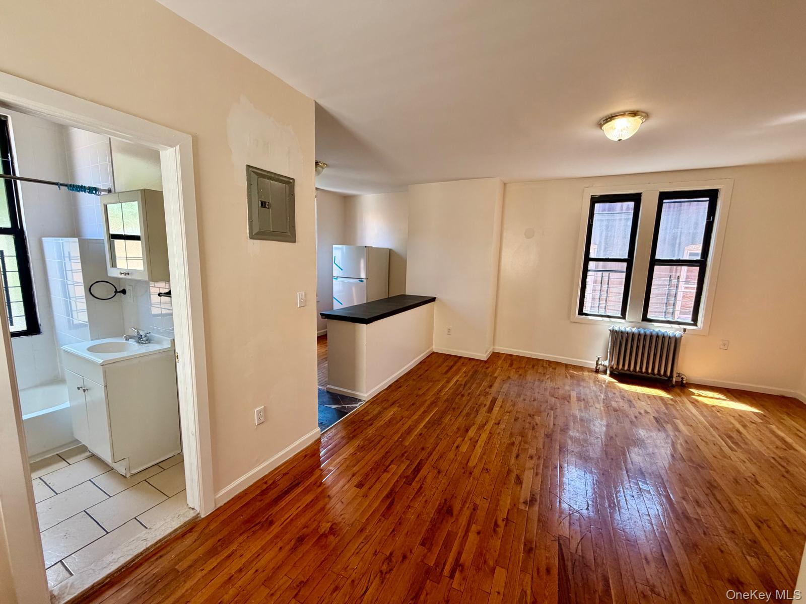 2304 Bassford Avenue – For Sale photo 4