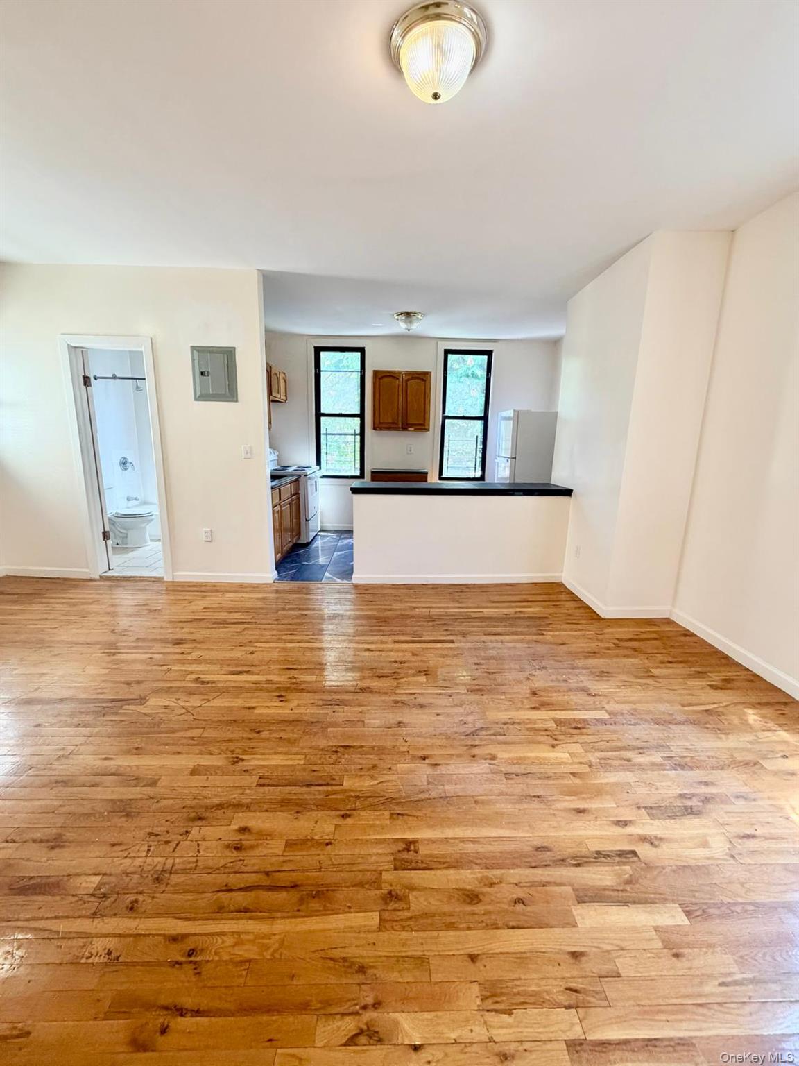 2304 Bassford Avenue – For Sale photo 6
