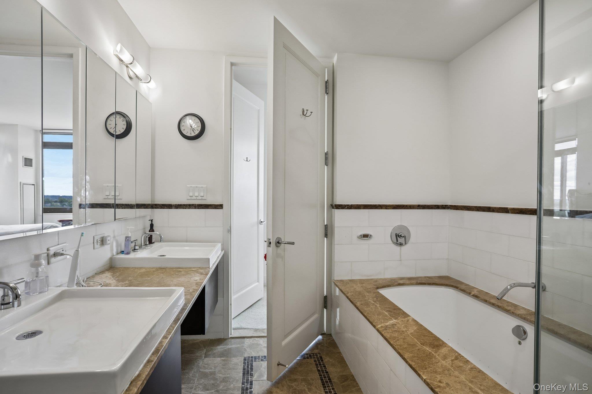 175 Huguenot Street, Unit 1606 photo 7