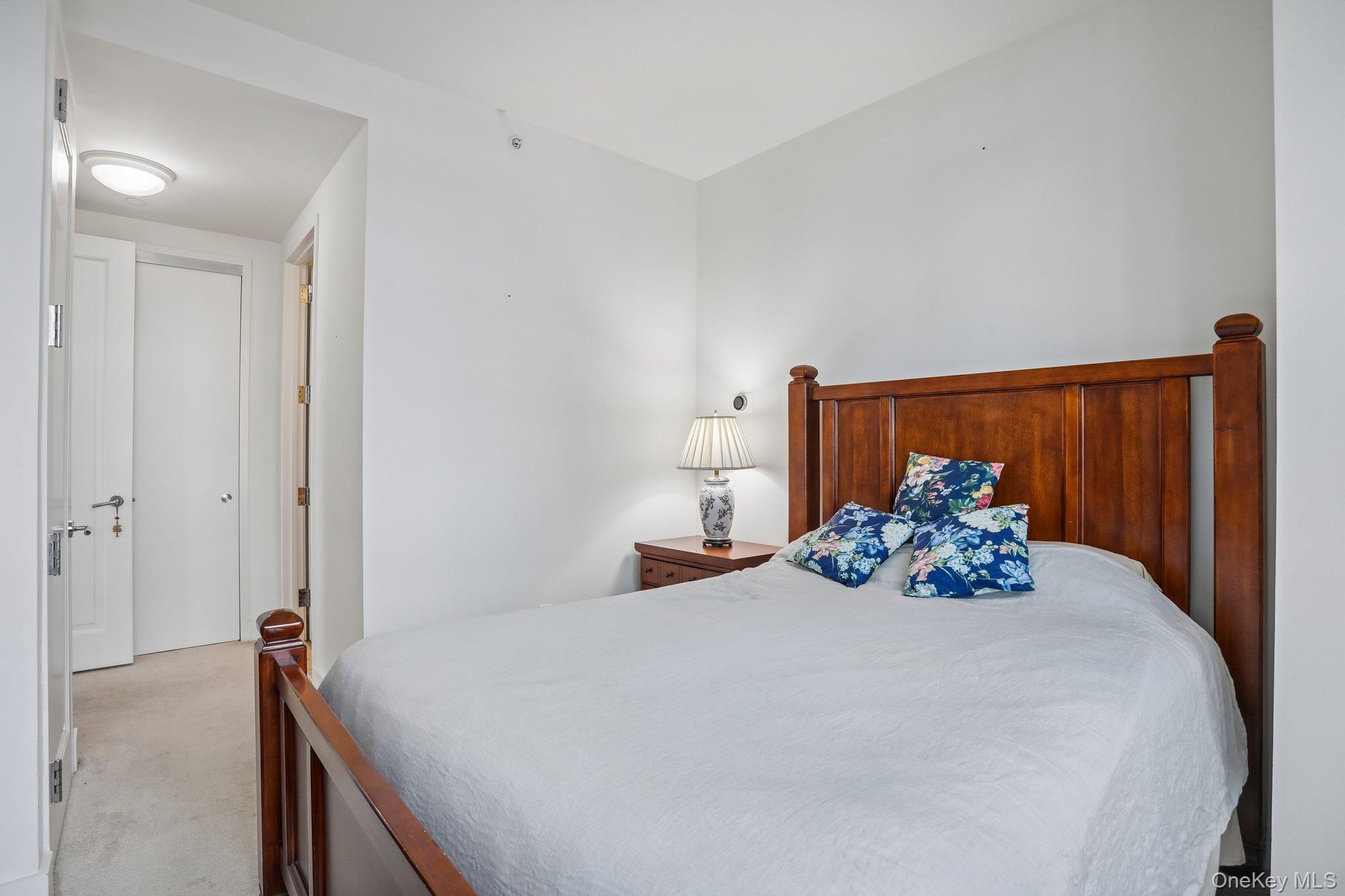 175 Huguenot Street, Unit 1606 photo 18