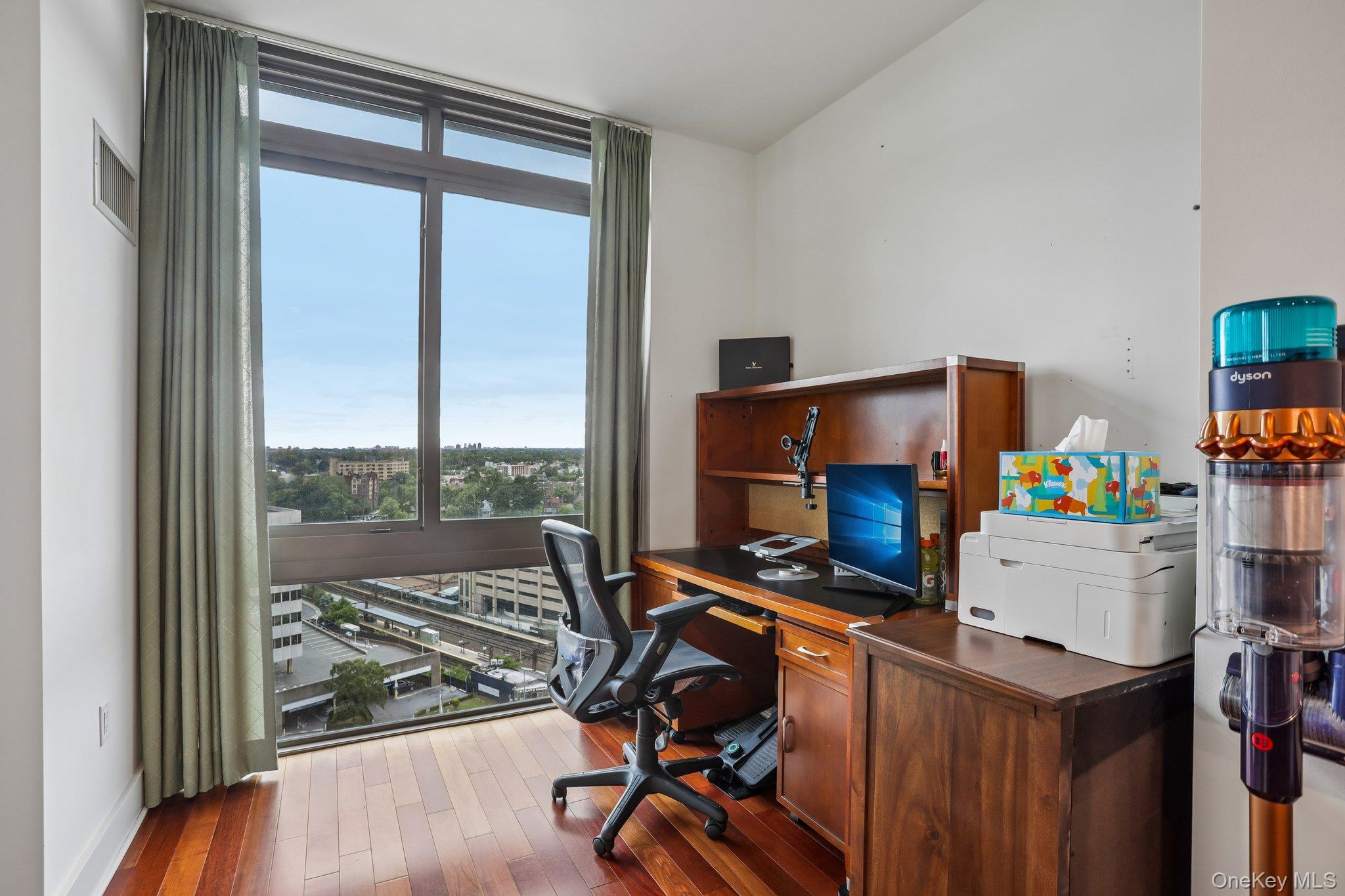 175 Huguenot Street, Unit 1606 photo 16