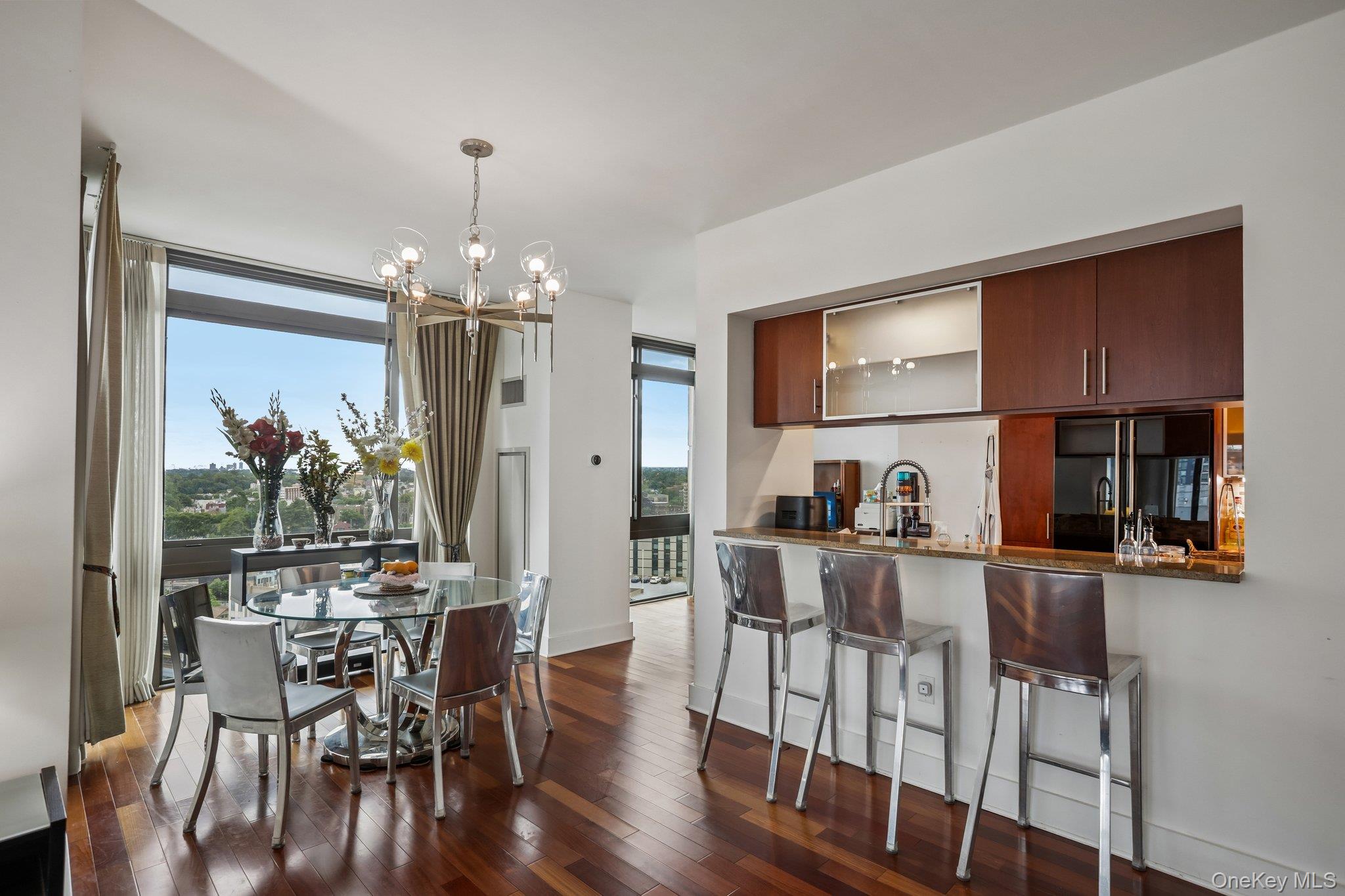 175 Huguenot Street, Unit 1606 photo 3