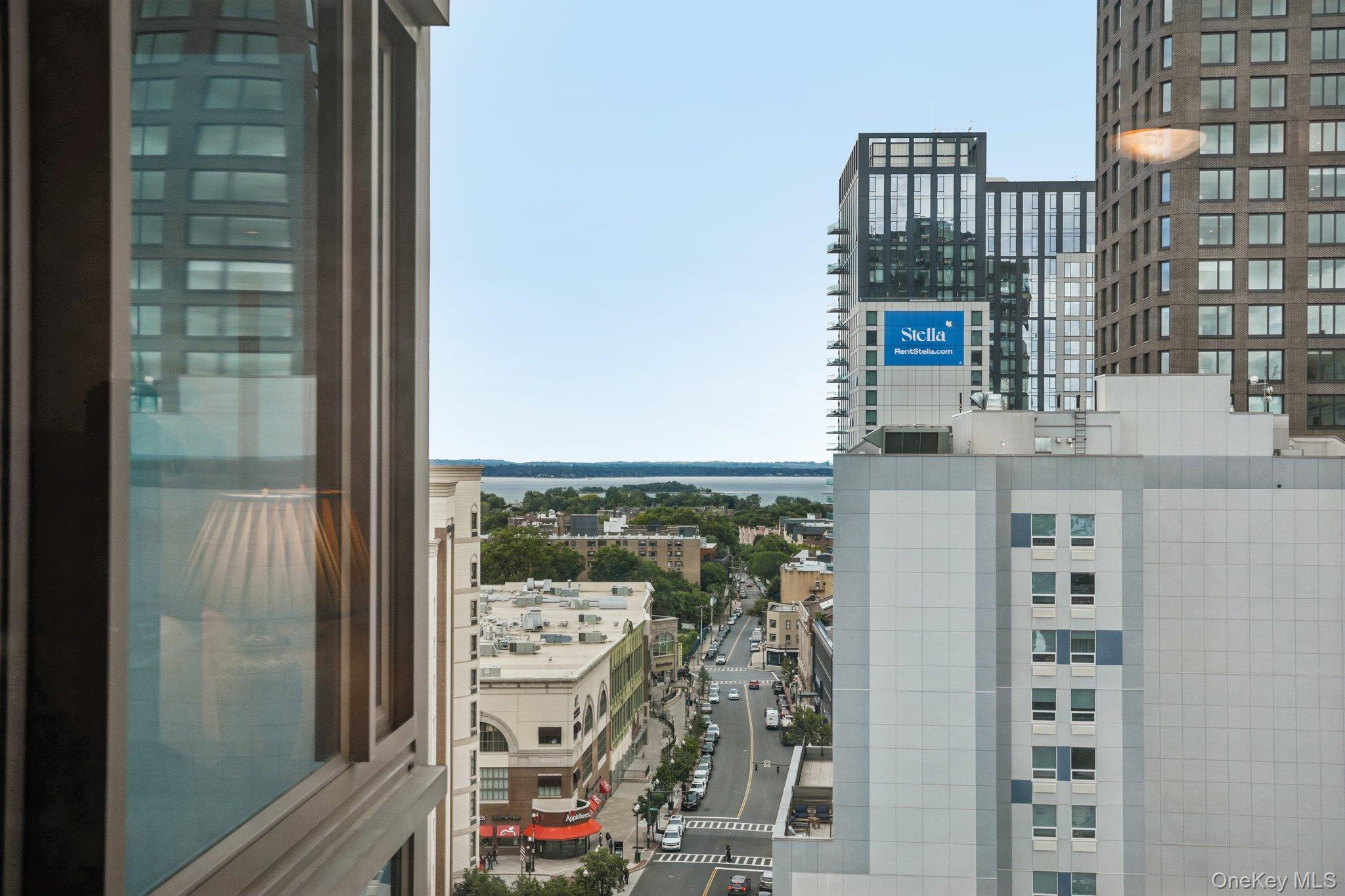 175 Huguenot Street, Unit 1606 photo 9