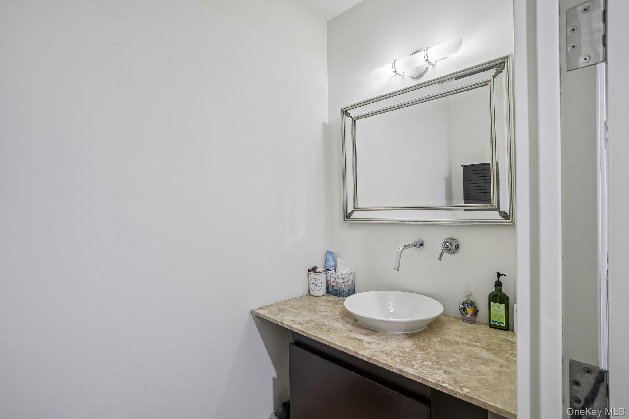 175 Huguenot Street, Unit 1606 photo 10