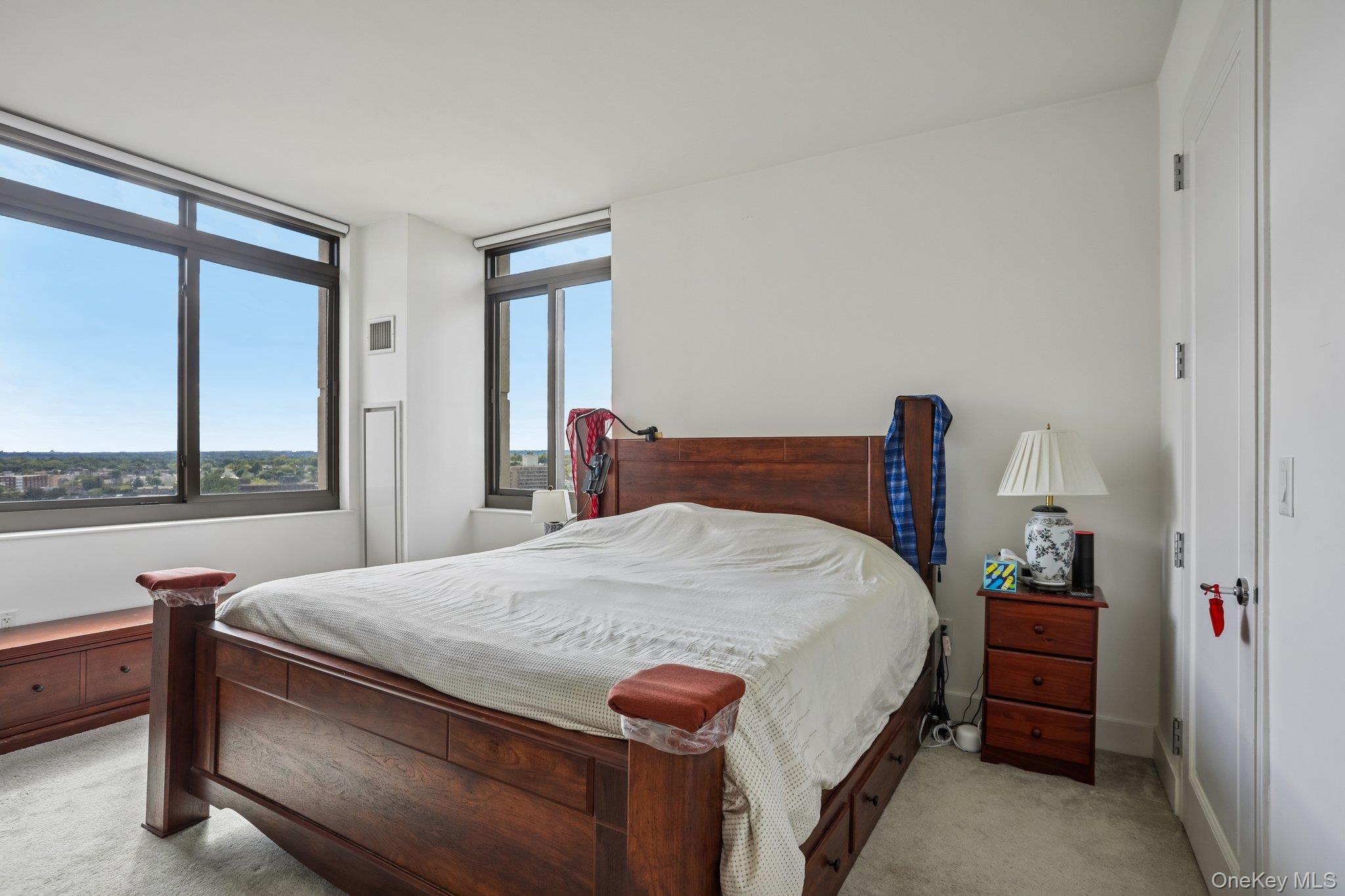 175 Huguenot Street, Unit 1606 photo 8