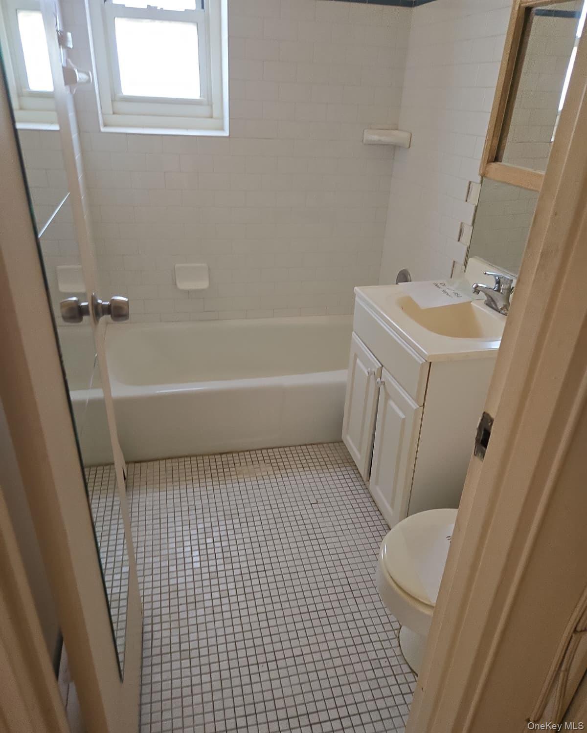 395 Westchester Avenue, Unit 4k photo 14