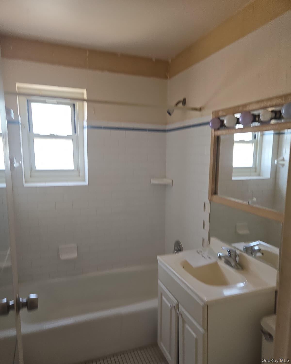 395 Westchester Avenue, Unit 4k photo 13