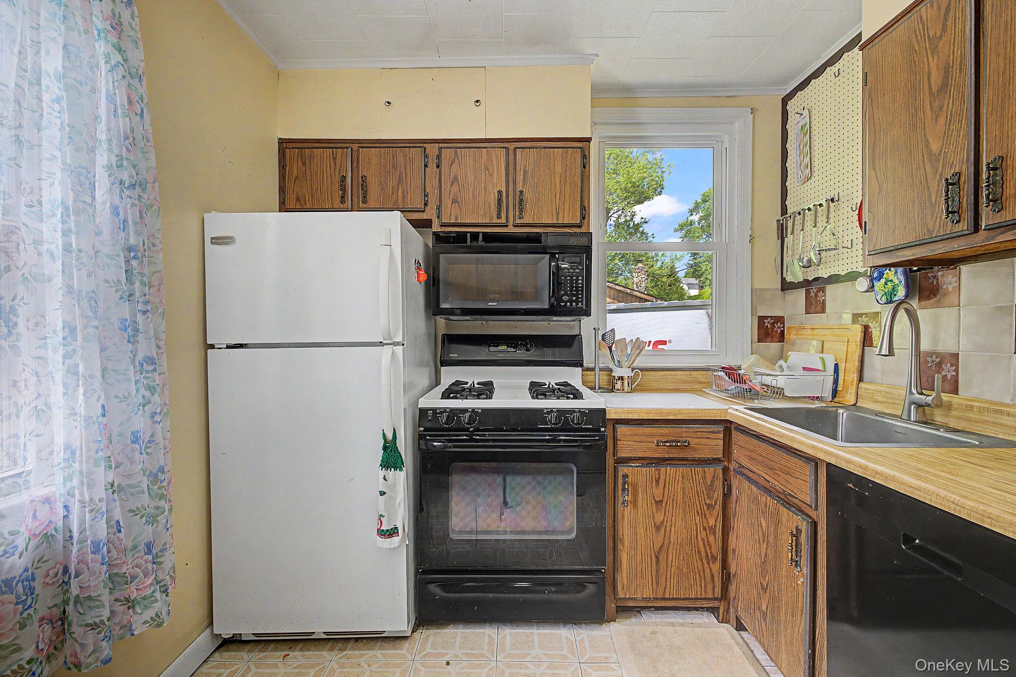 121 Putnam Drive – For Sale photo 12