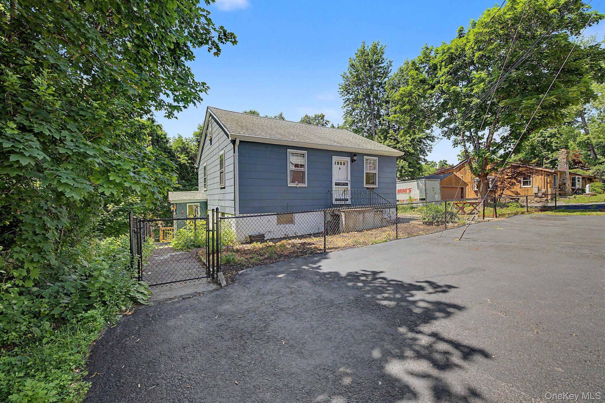 121 Putnam Drive – For Sale photo 3