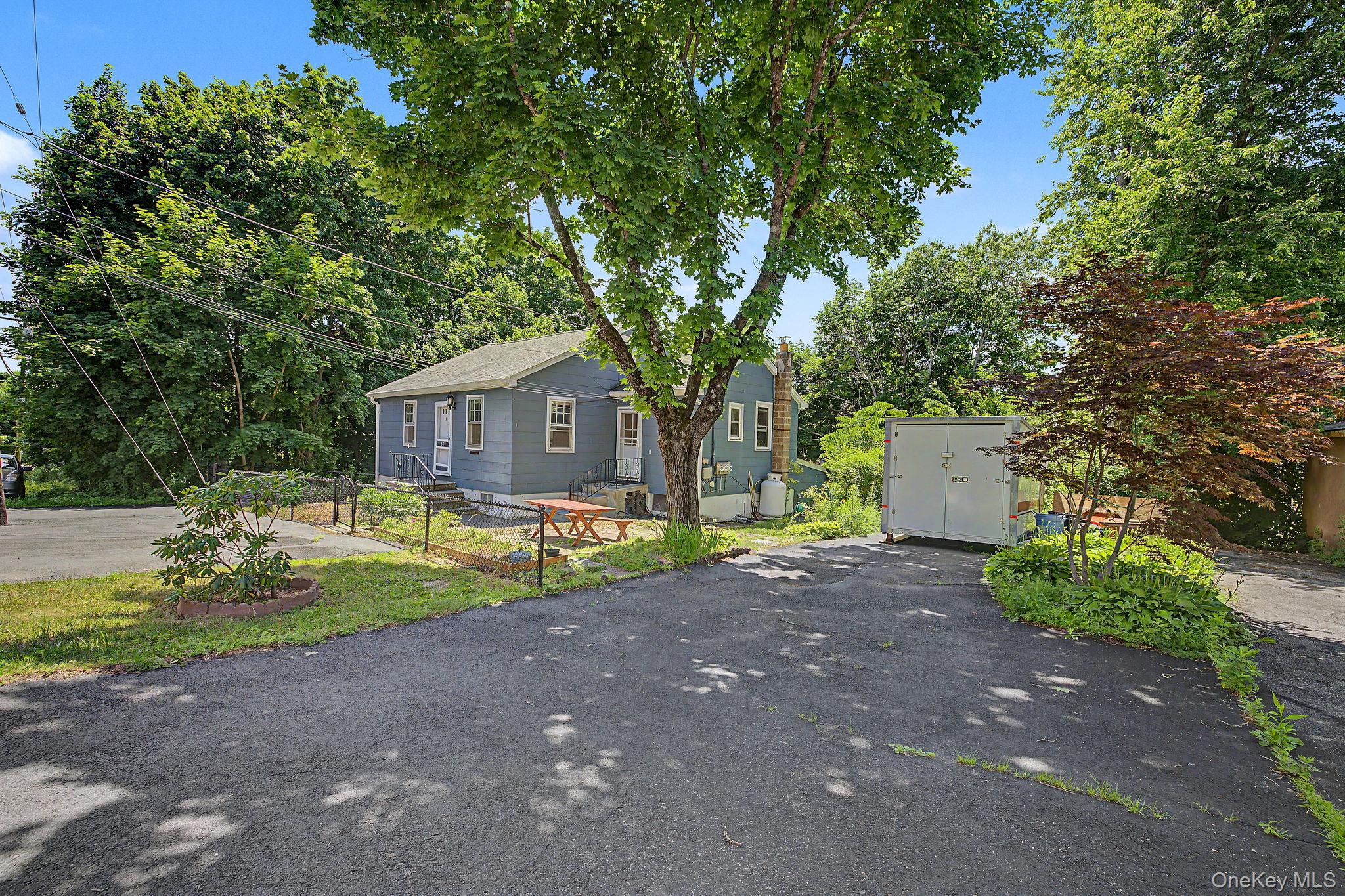 121 Putnam Drive – For Sale photo 2