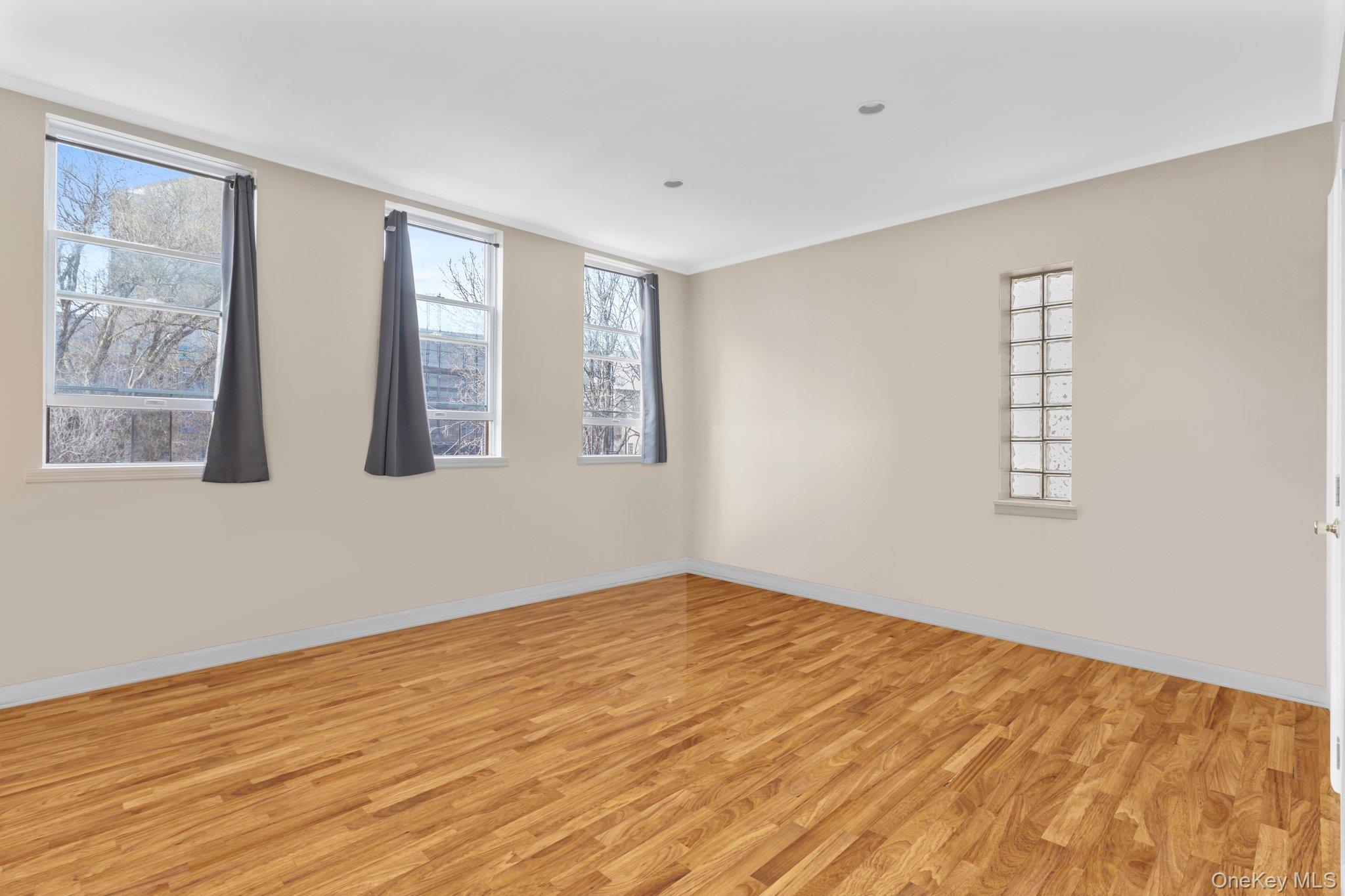 31-30 14th Street – For Sale photo 12