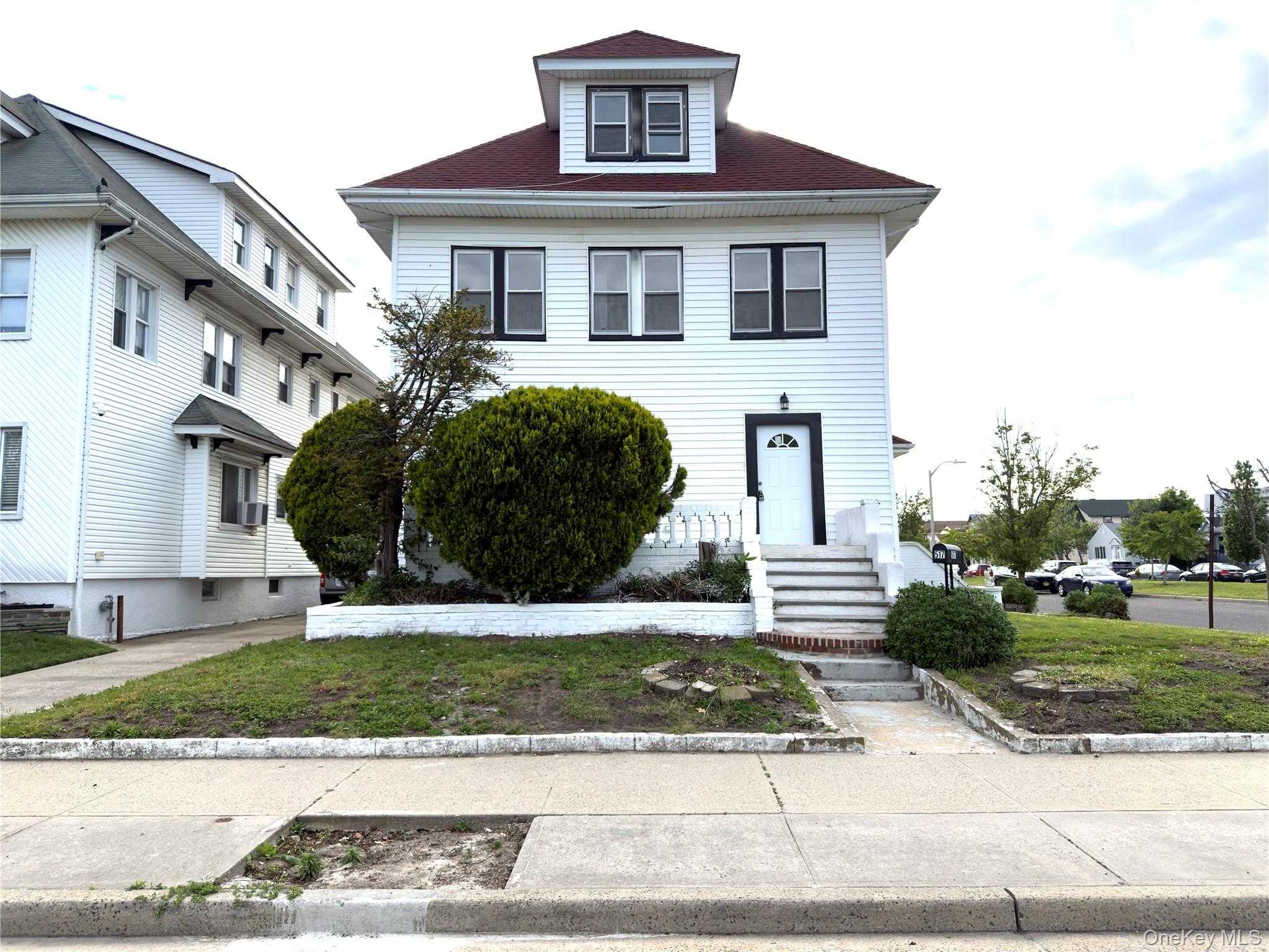 517 laurelton blvd – For Rent photo 2
