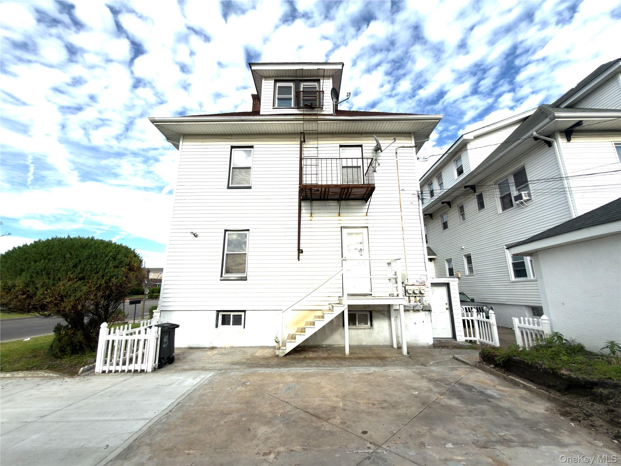 517 laurelton blvd – For Rent photo 6