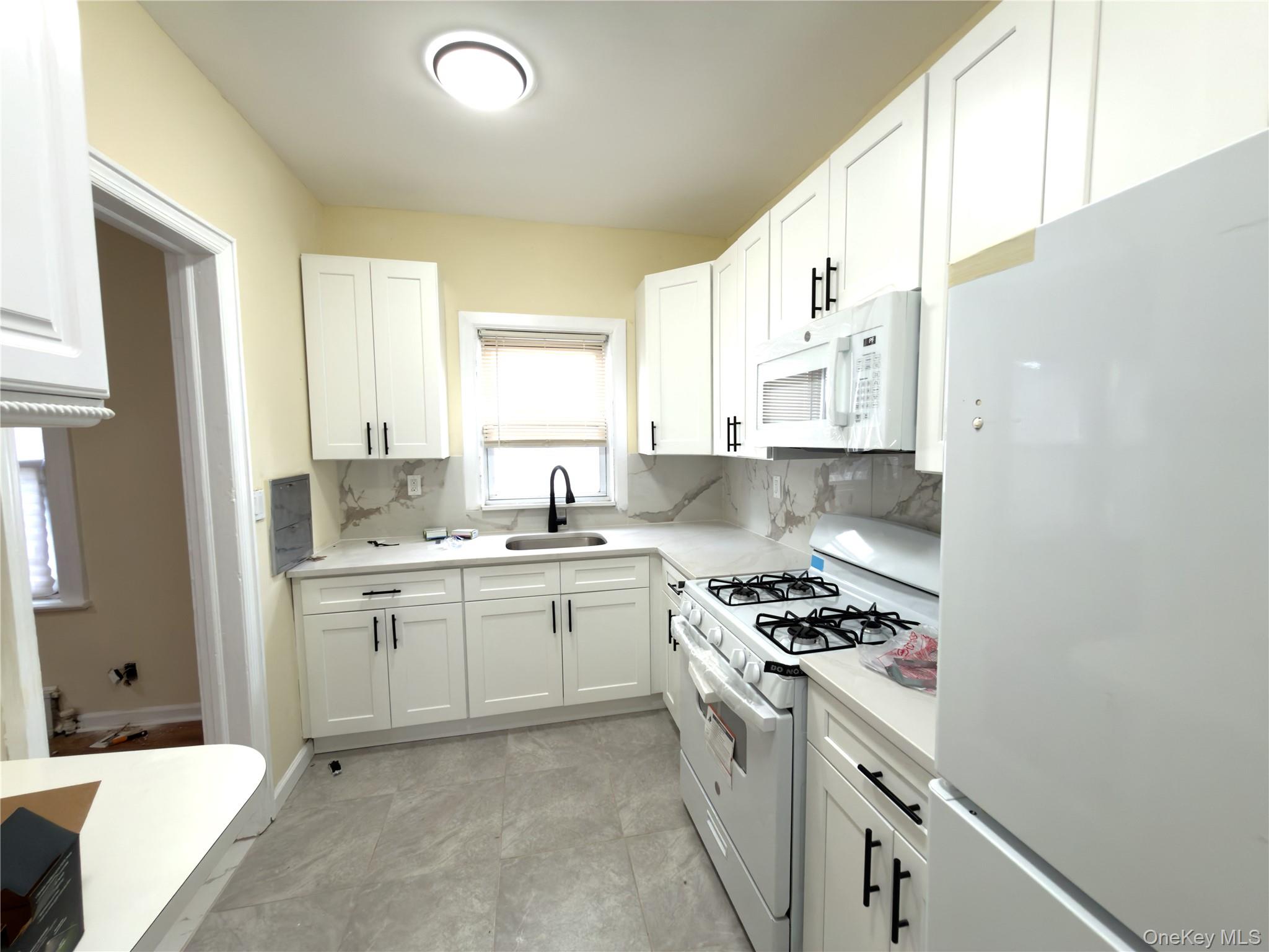 517 laurelton blvd – For Rent photo 13