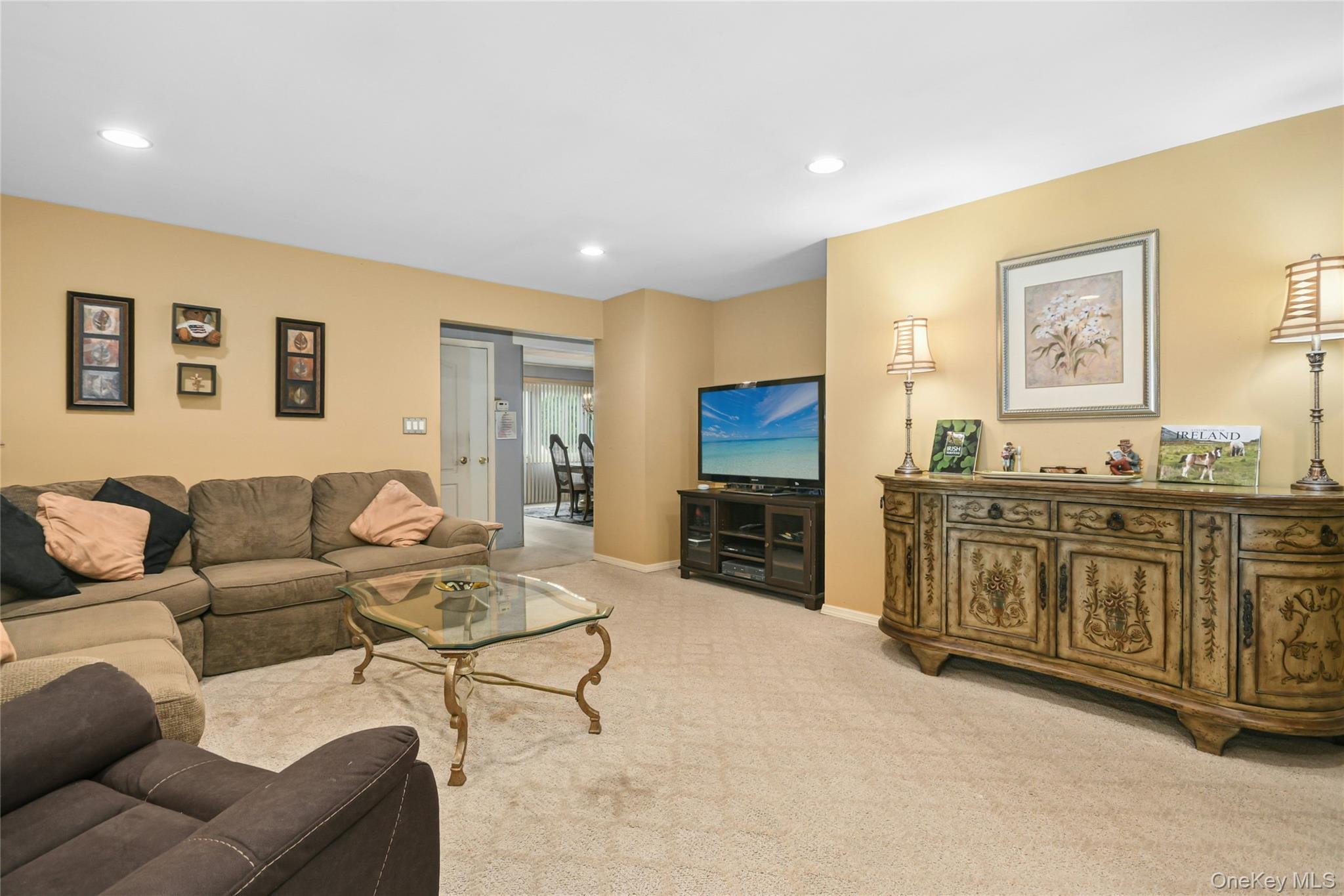16 Sycamore Lane – For Sale