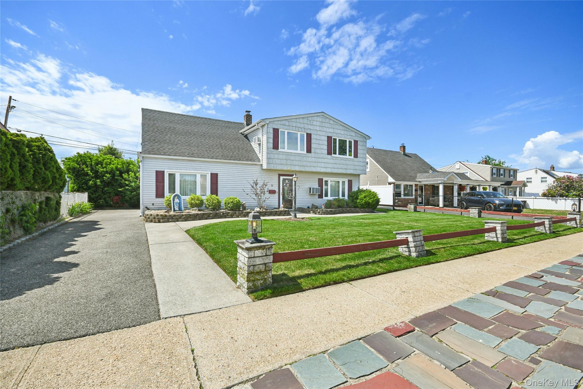 16 Sycamore Lane – For Sale photo 3