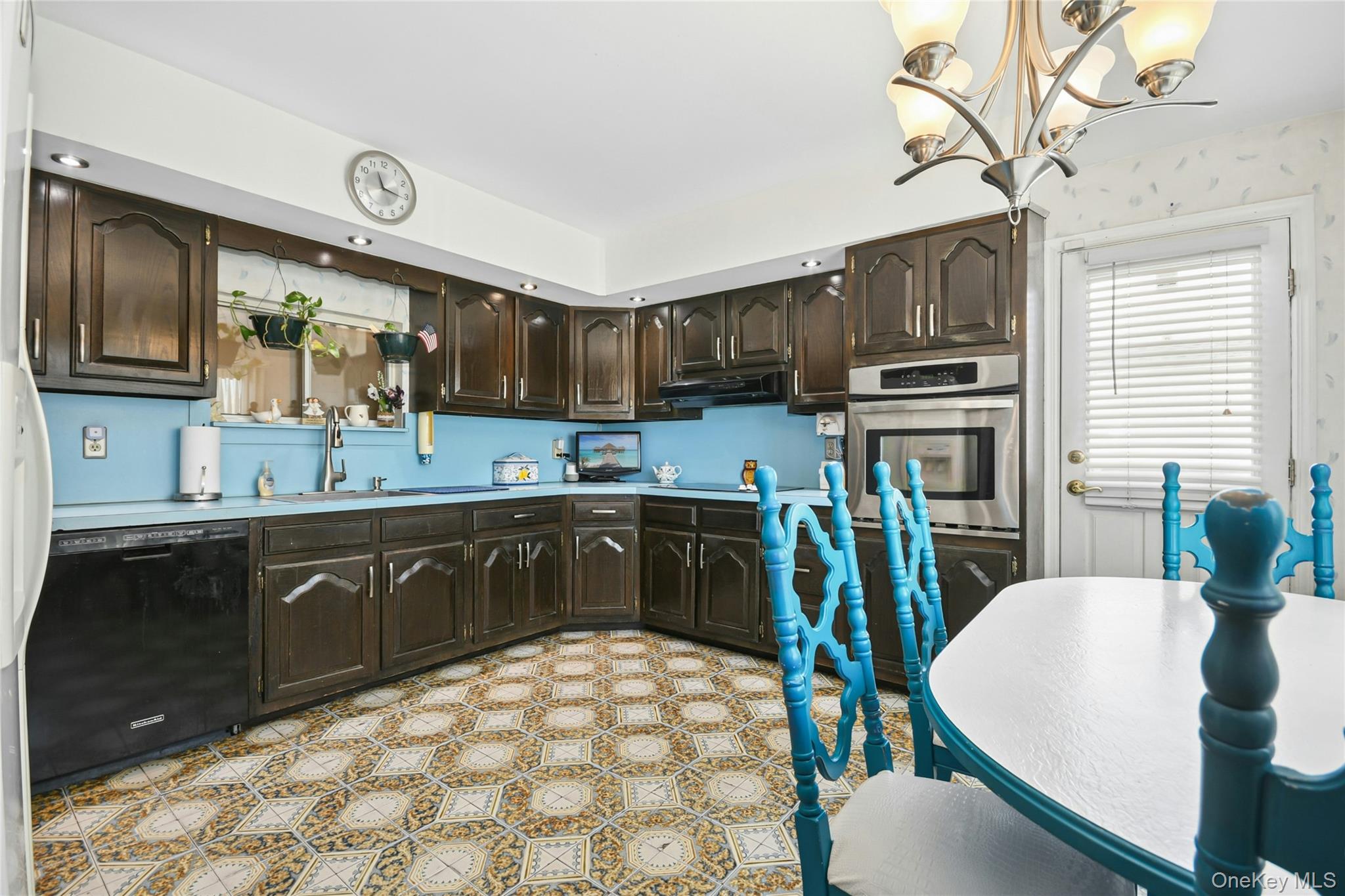 16 Sycamore Lane – For Sale photo 6