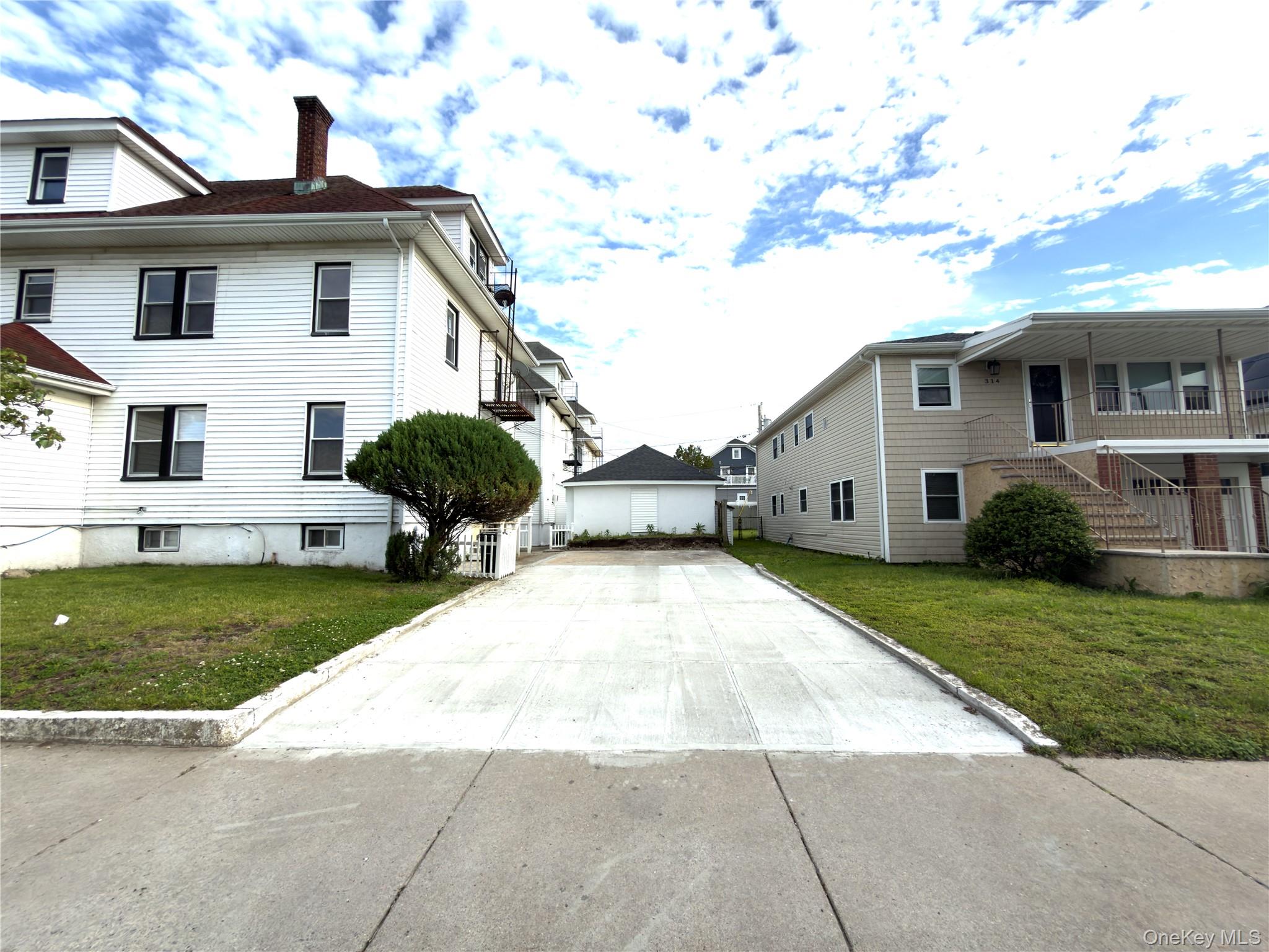 302 West Hudson – For Rent photo 7