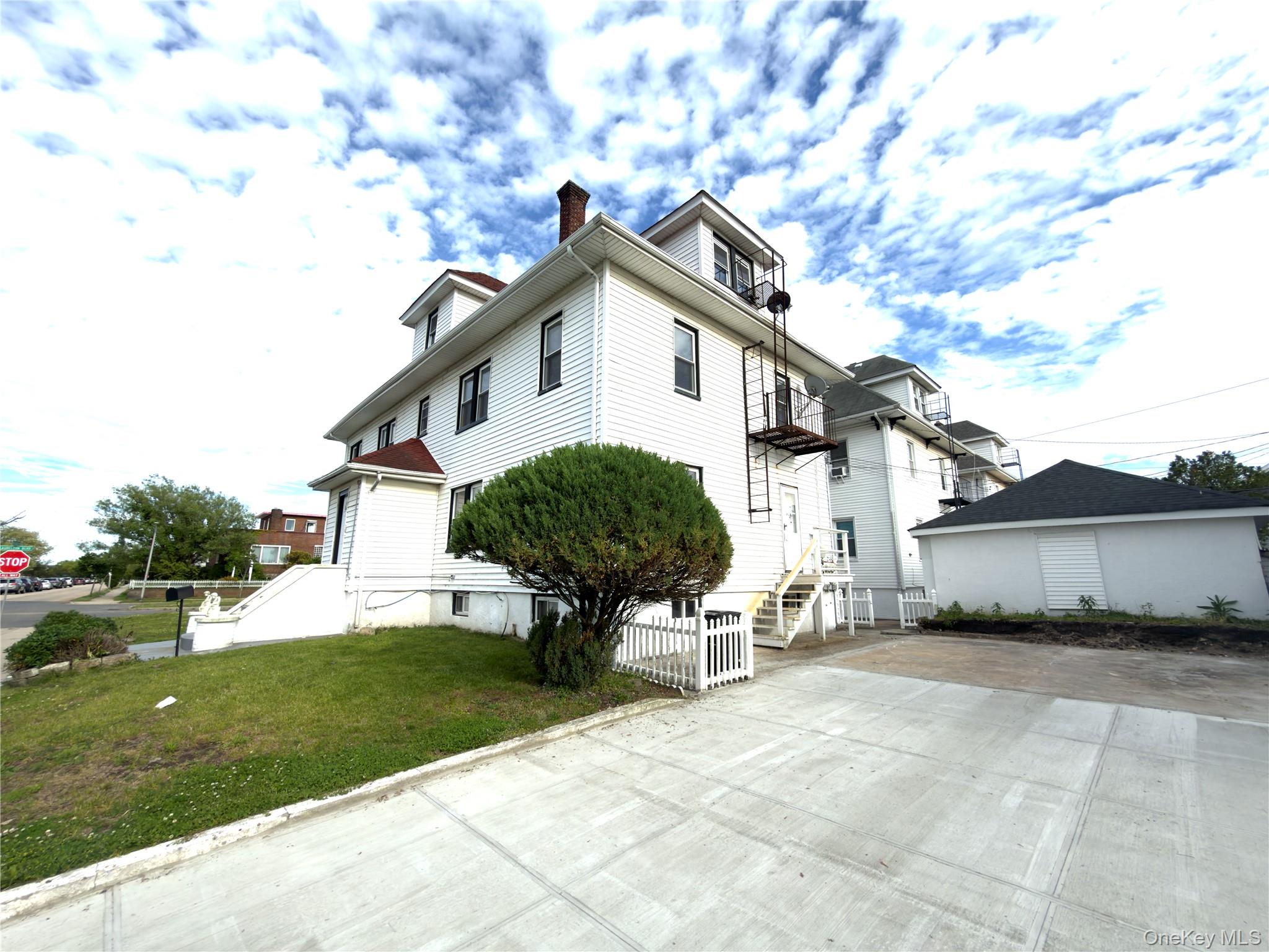 302 West Hudson – For Rent photo 5