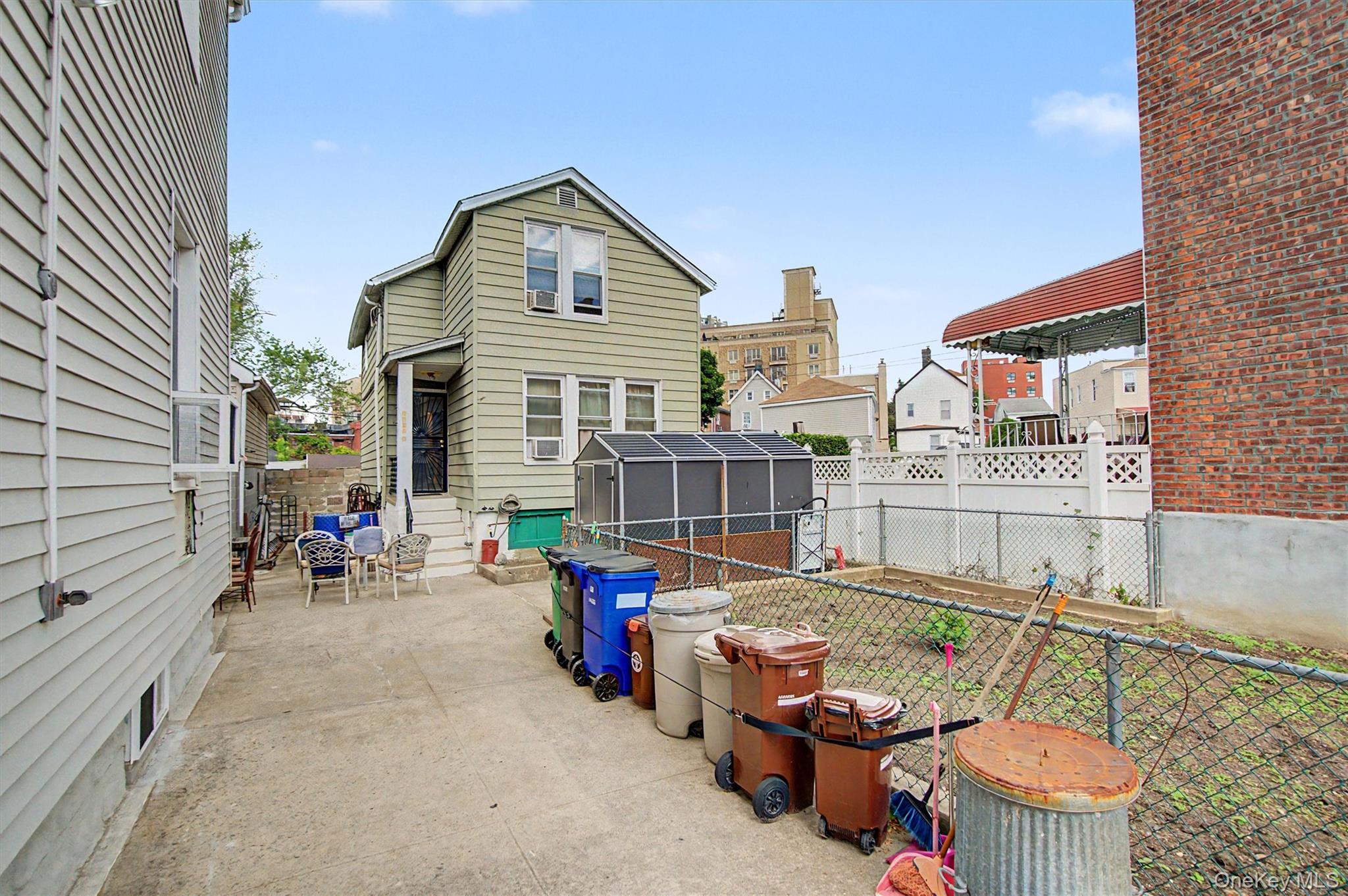 1608 Merry Avenue – For Sale photo 2