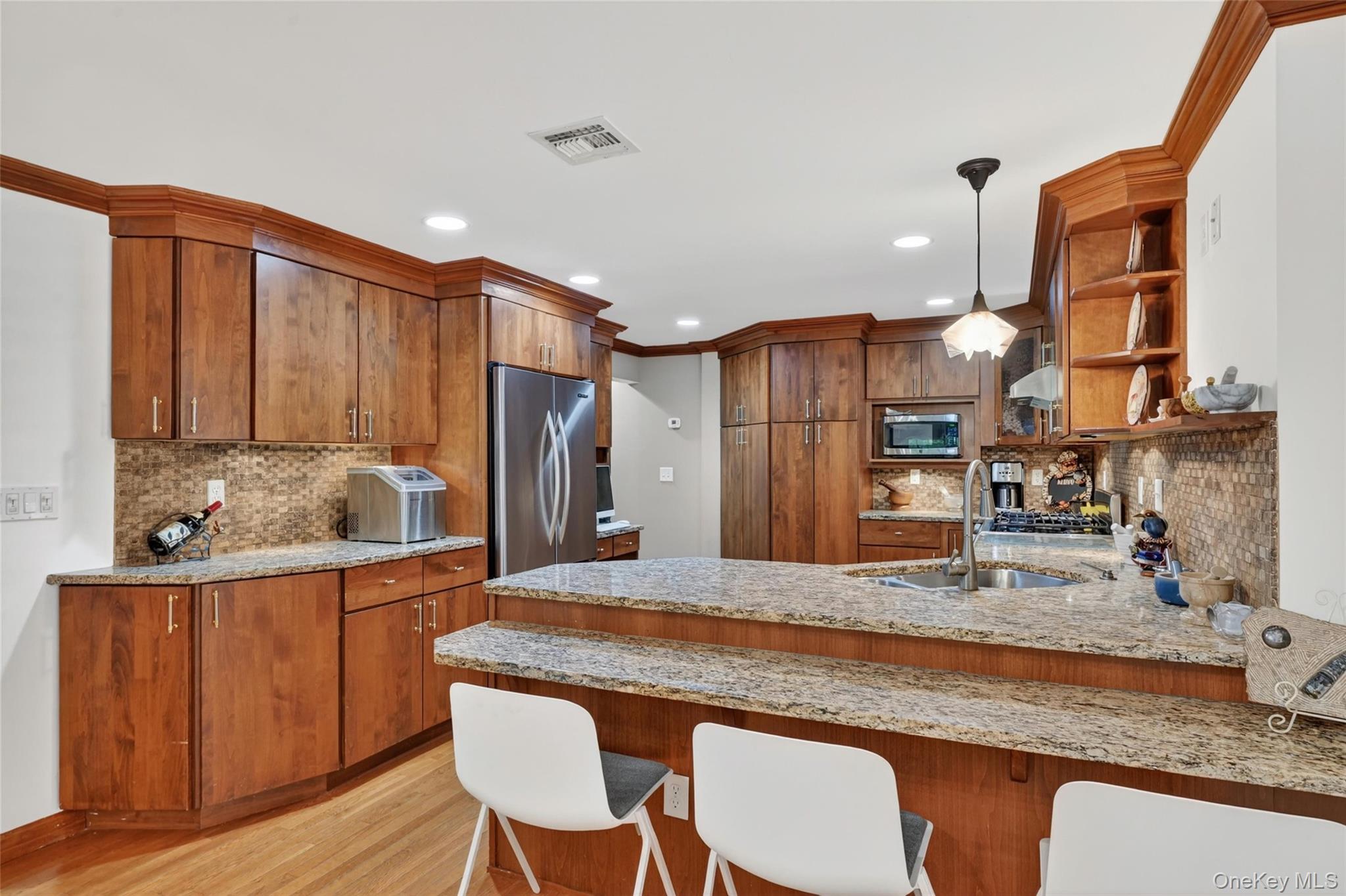 208 Oakland Avenue – For Sale photo 37