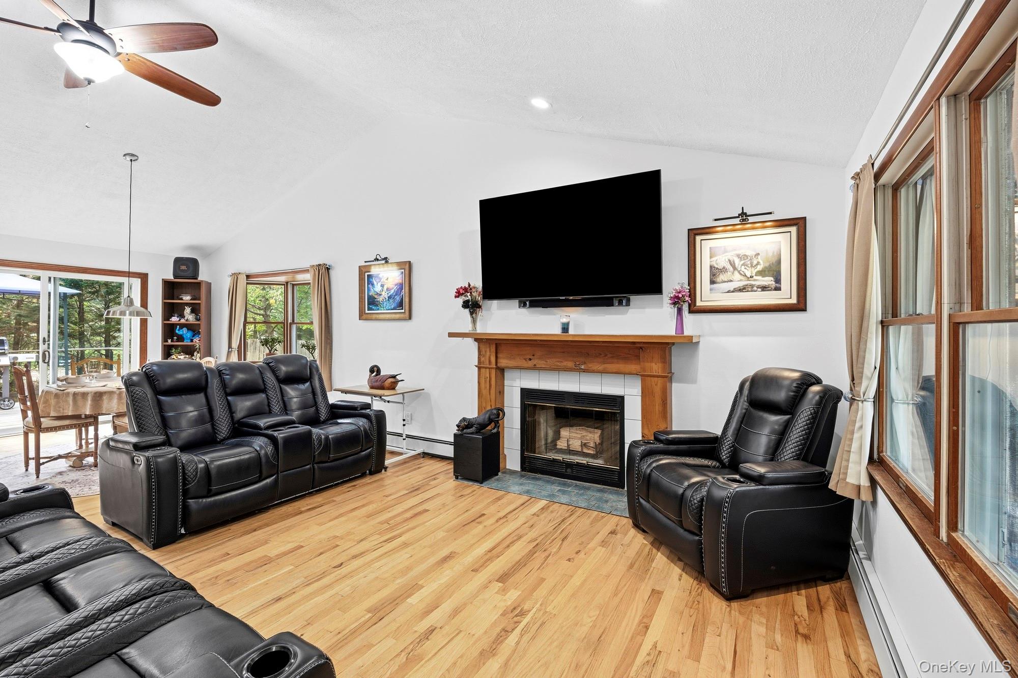 1 Amagansett Drive E – For Sale photo 3