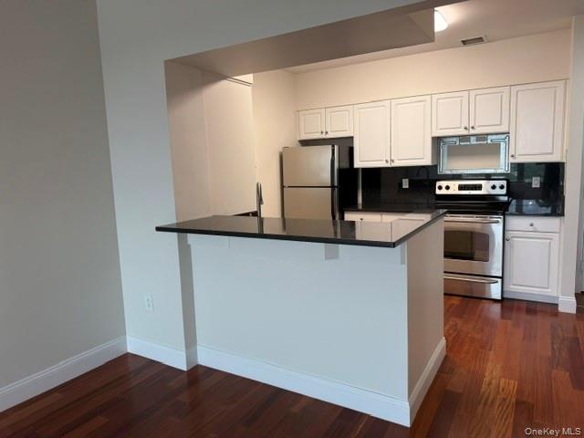 100 New Roc City Place, Unit 417 photo 4
