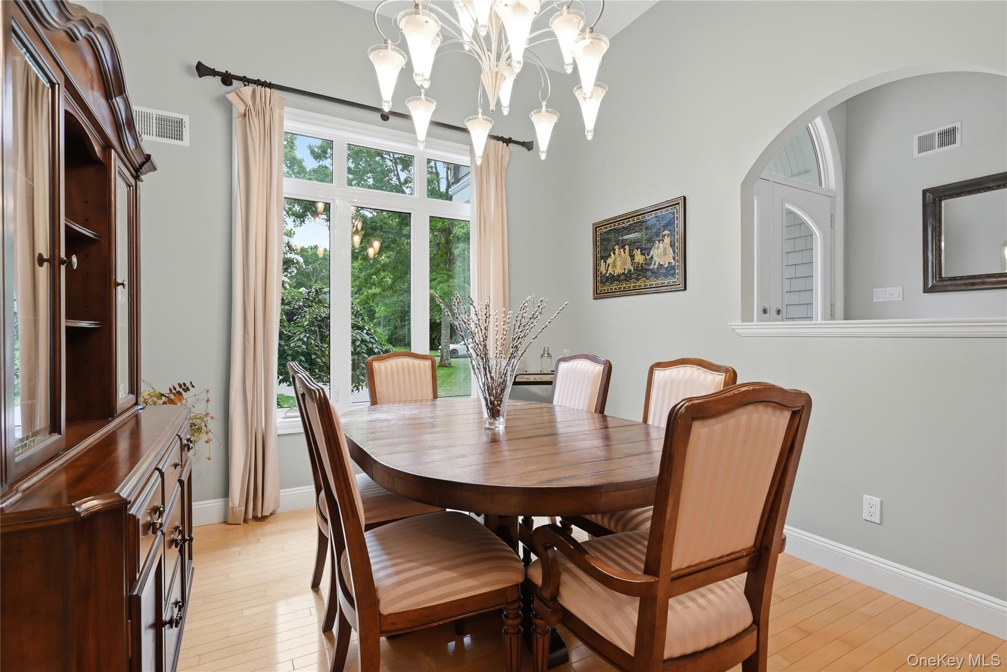 58 South Path – For Sale photo 6