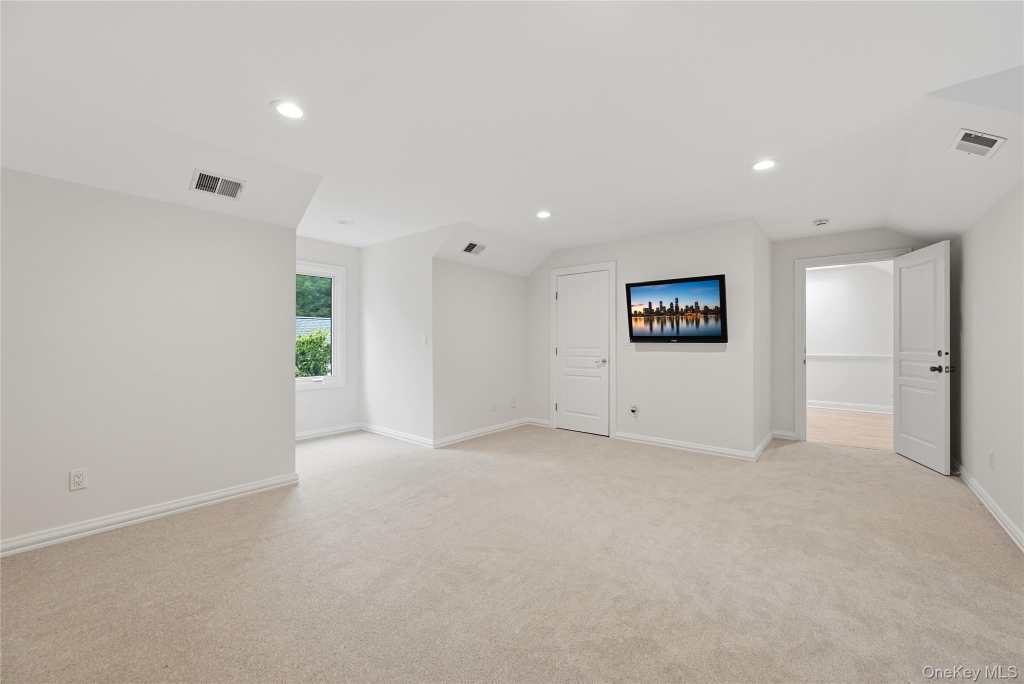 58 South Path – For Sale photo 36