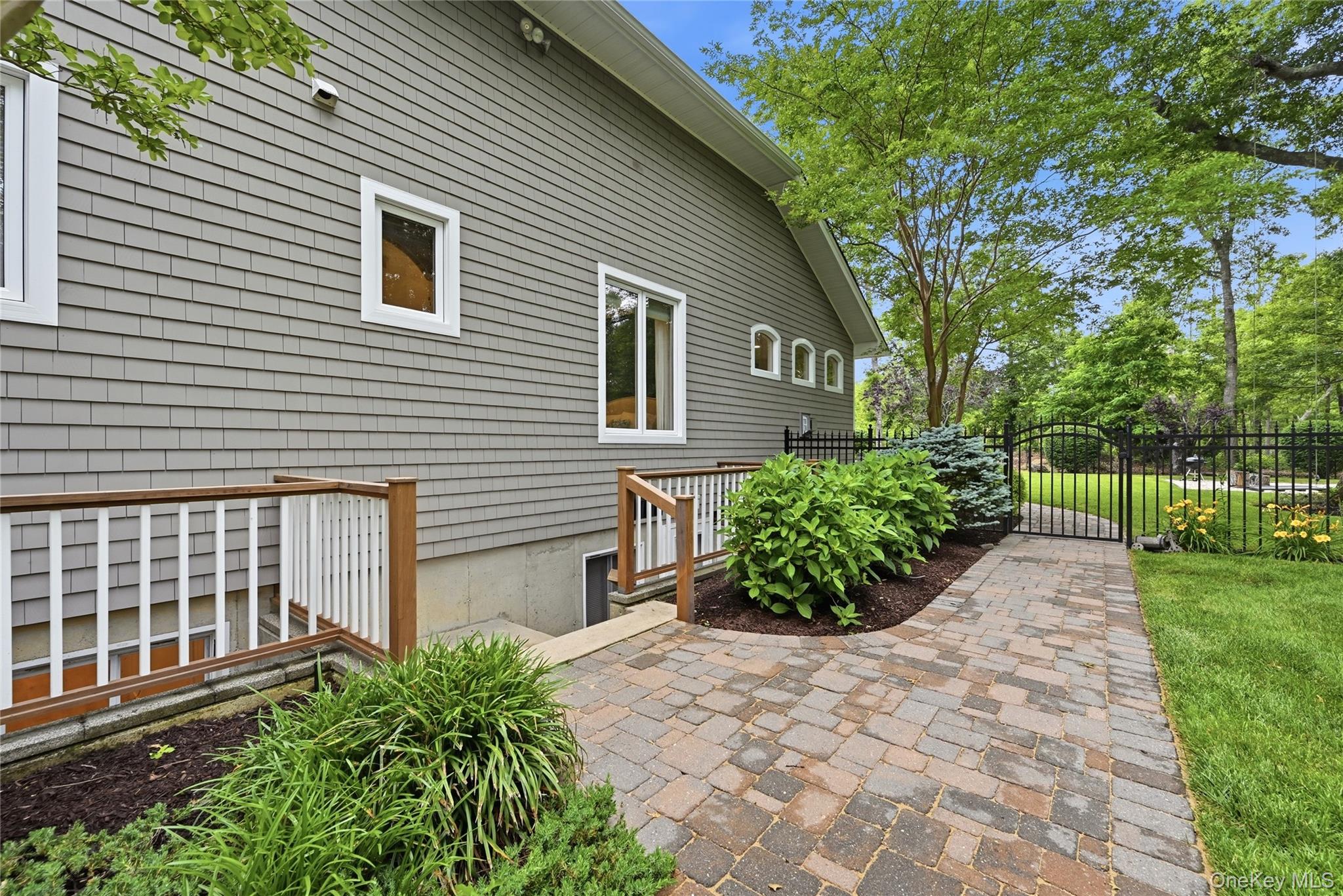 58 South Path – For Sale photo 43