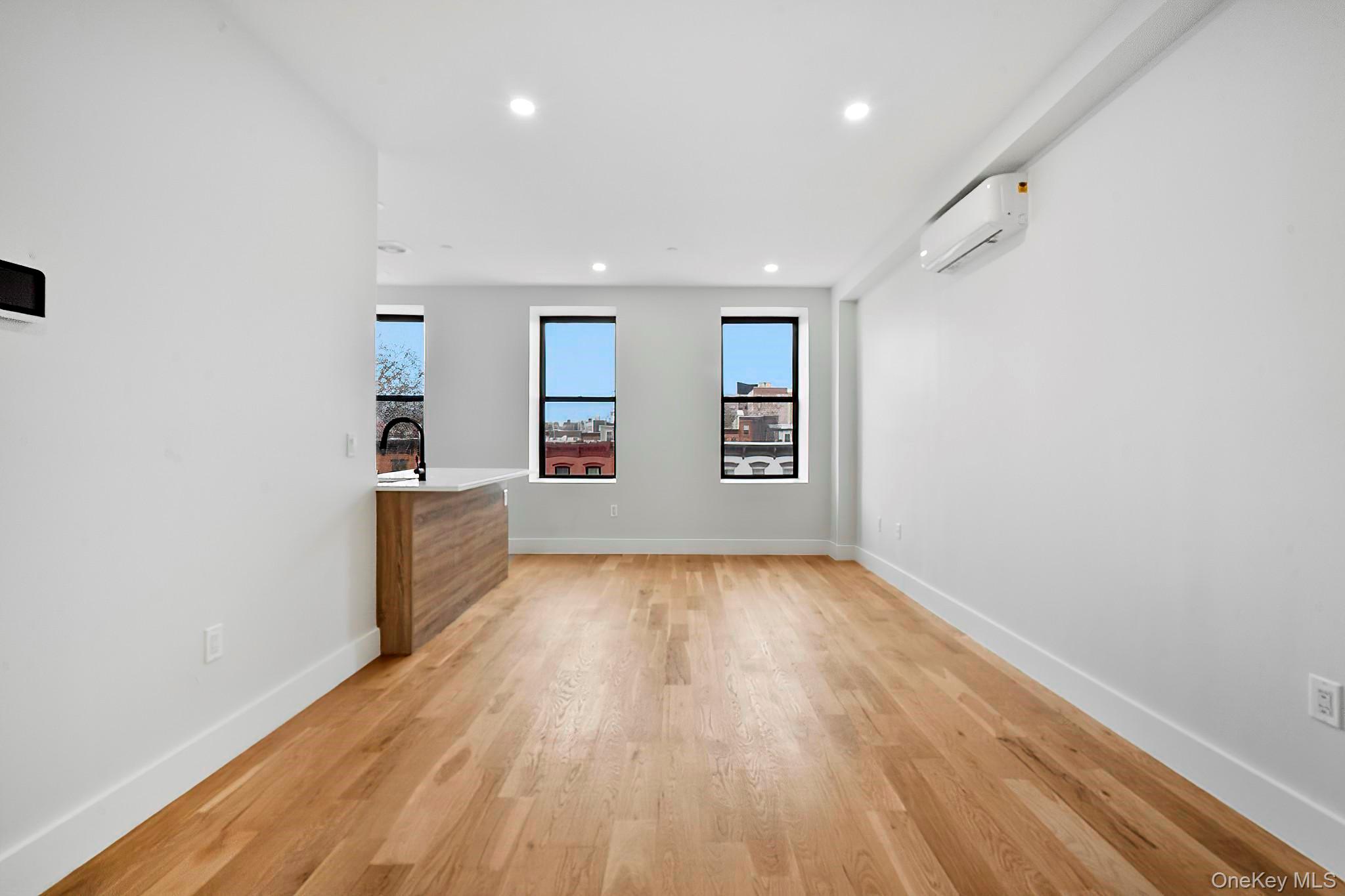 256 PUTNAM Avenue, Unit 4PH photo 4