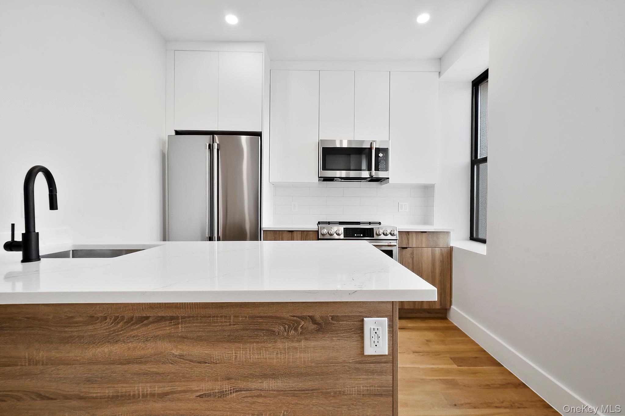 256 PUTNAM Avenue, Unit 4PH photo 2