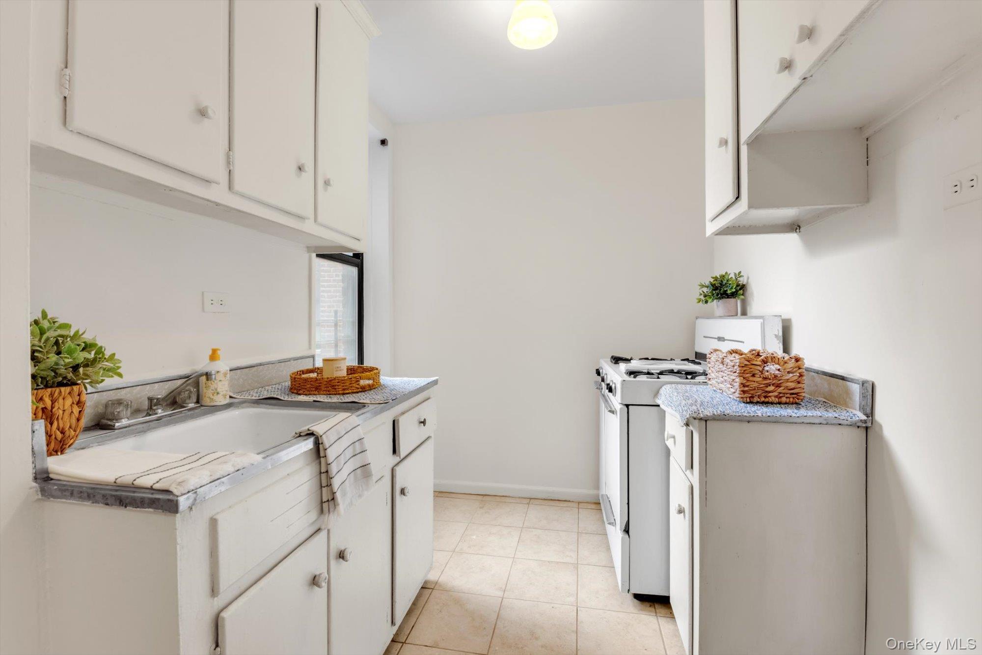 83-11 139 Street, Unit 4 G photo 9