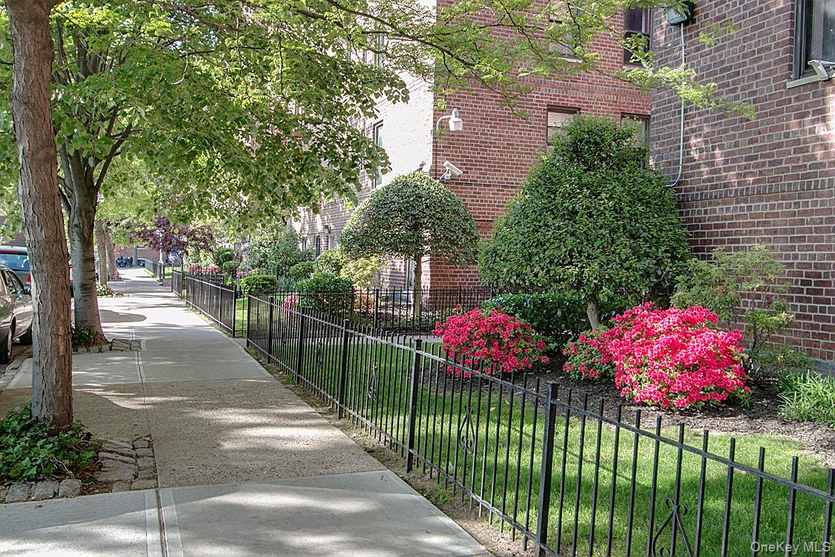 83-11 139 Street, Unit 4 G photo 16