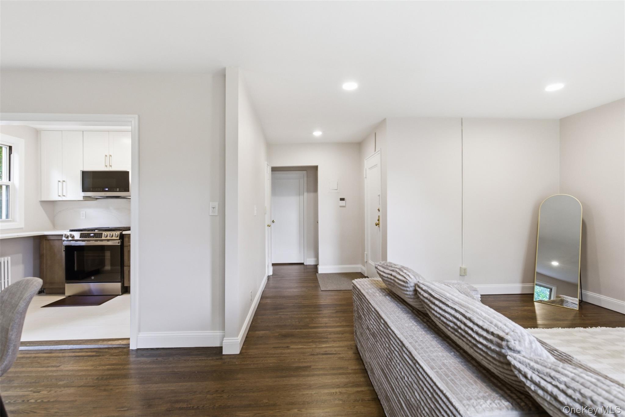 16 Edwards Street, Unit 3F photo 2