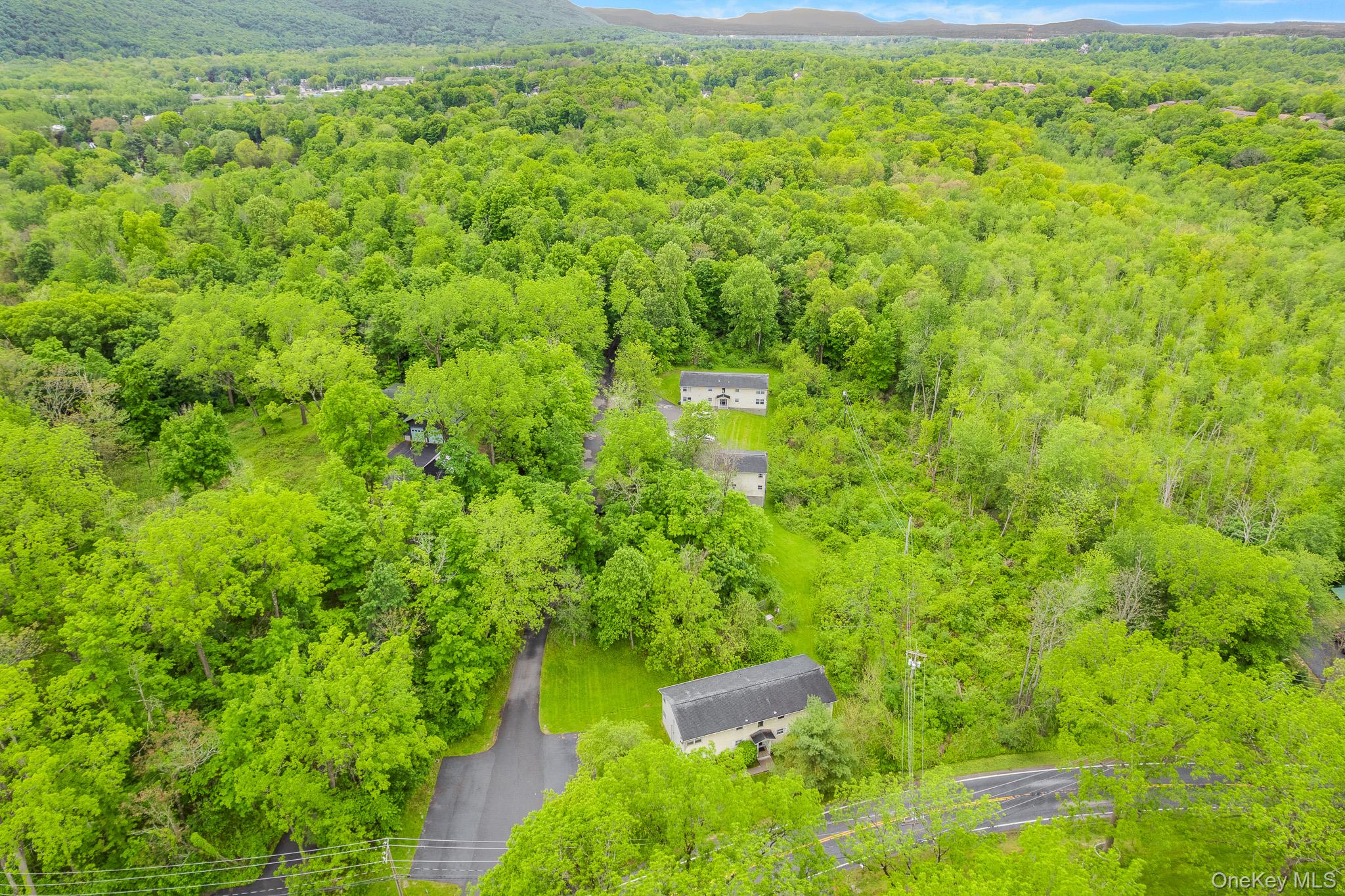 4-8 Donlo Drive – For Sale photo 3