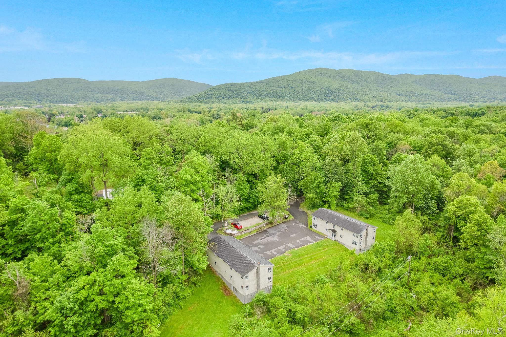 4-8 Donlo Drive – For Sale photo 4