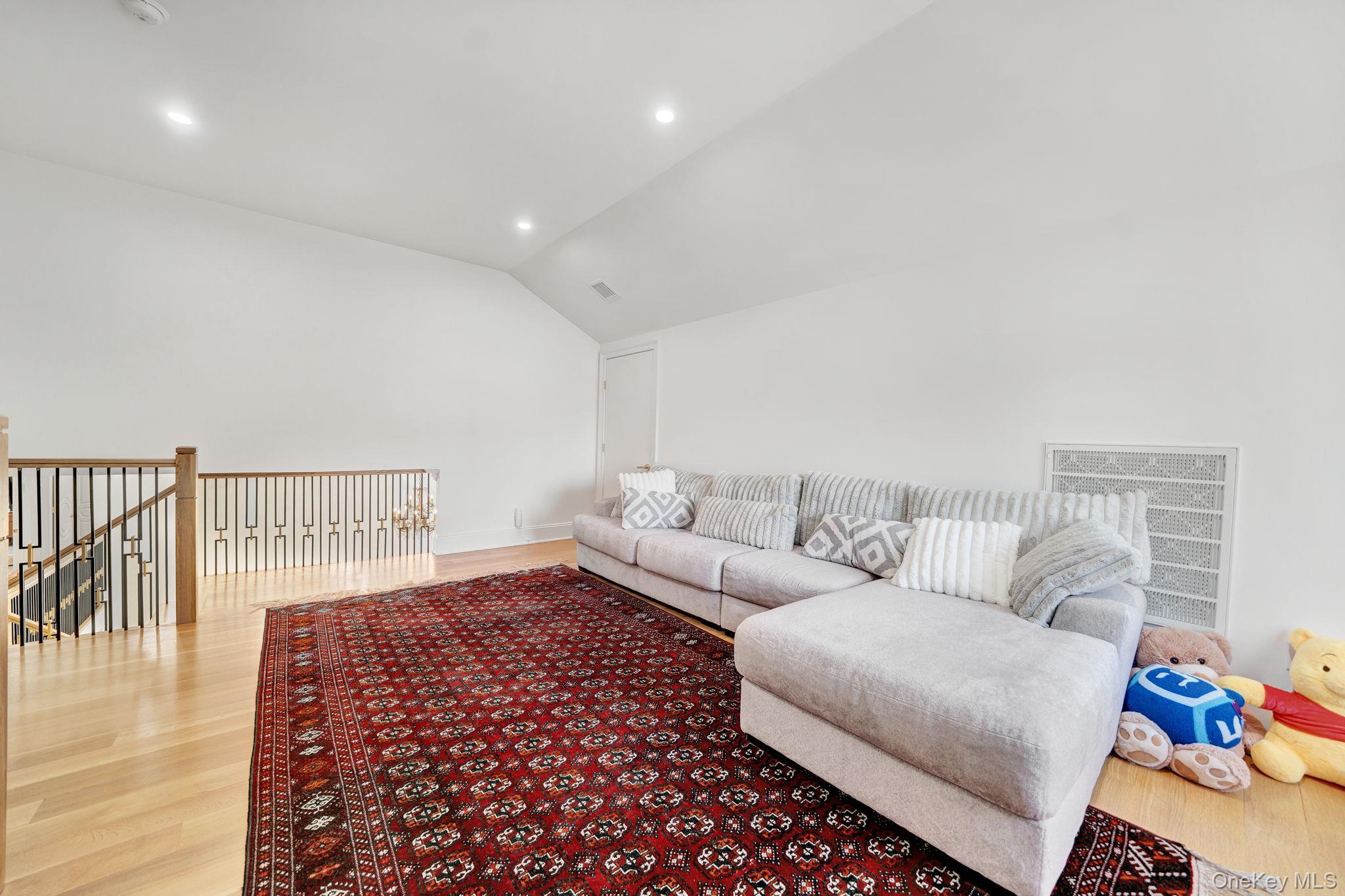 783 Oakleigh Road – For Sale photo 19