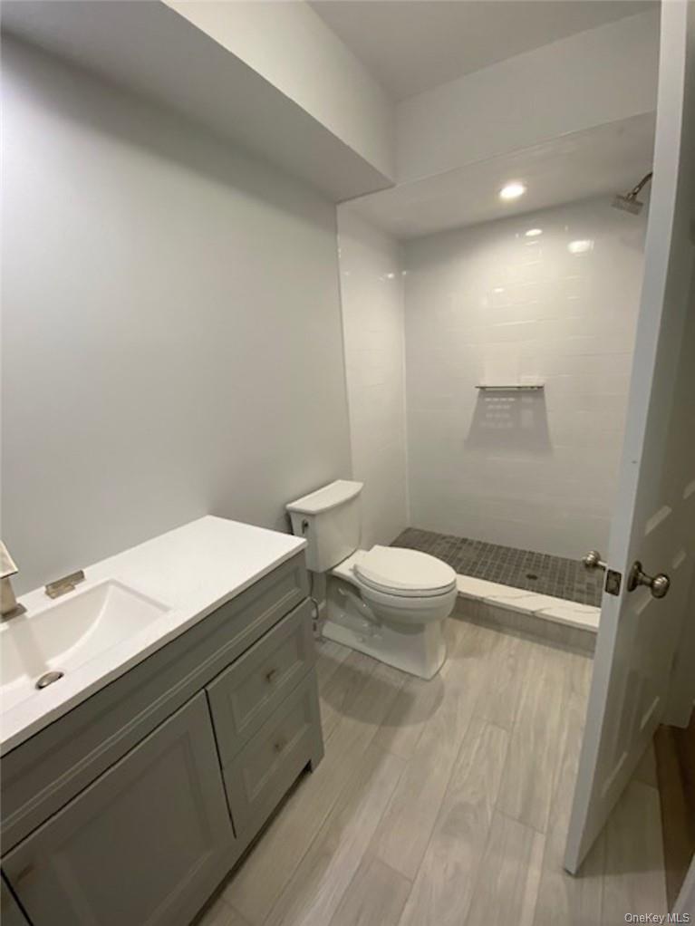 165/167 E Main Street, Unit 2A photo 17