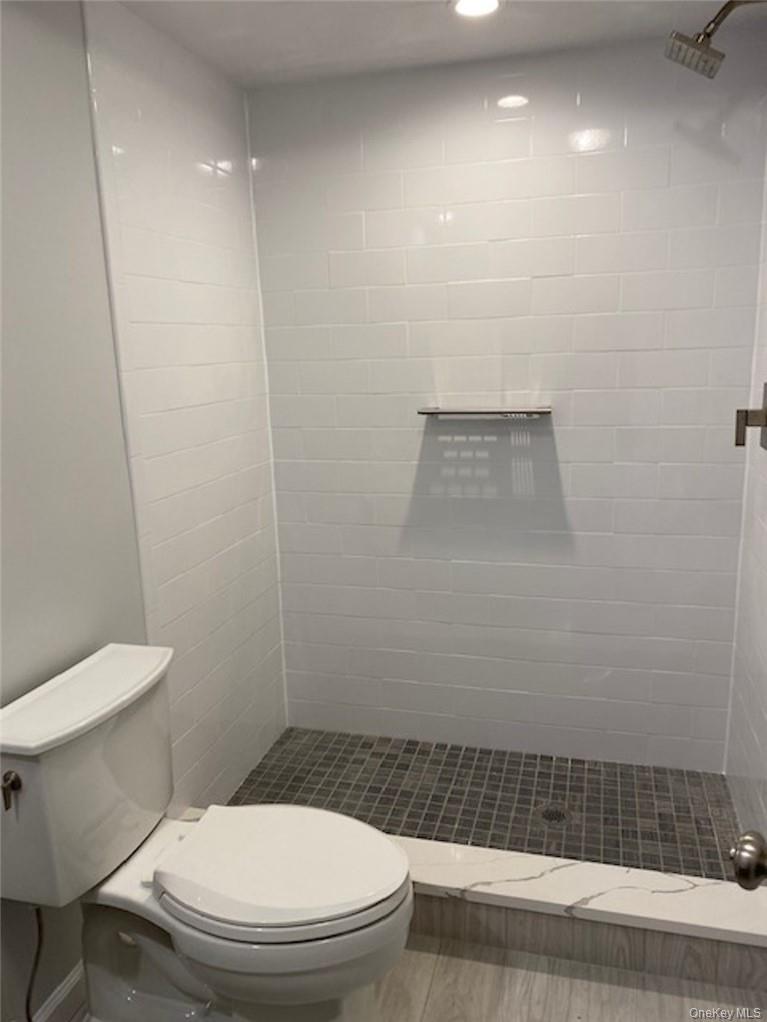 165/167 E Main Street, Unit 2A photo 18