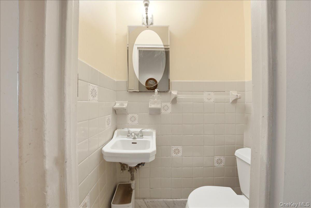4425 Richardson Avenue – For Sale photo 22