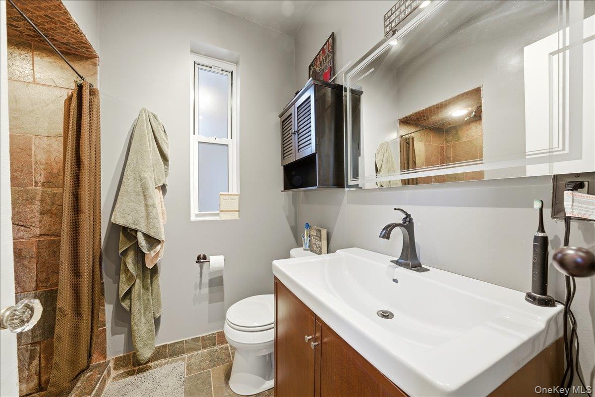 1468 Midland Avenue, Unit 1A photo 11