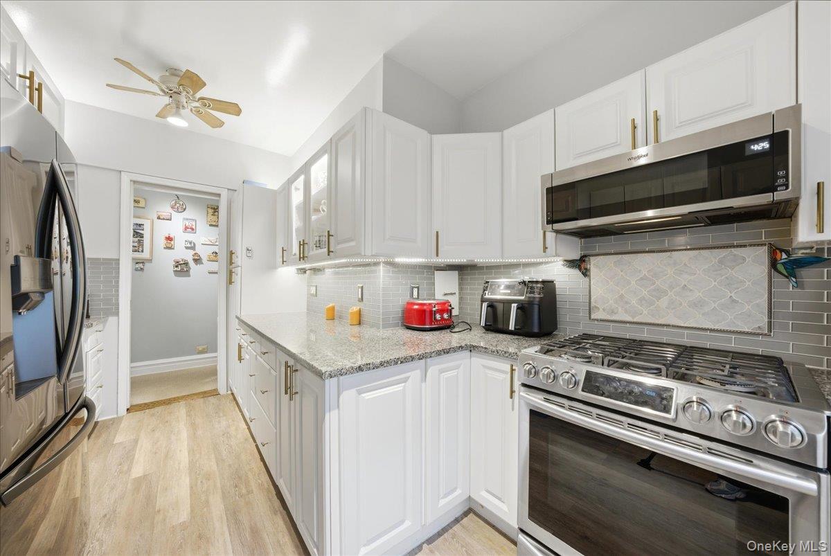 1468 Midland Avenue, Unit 1A photo 3