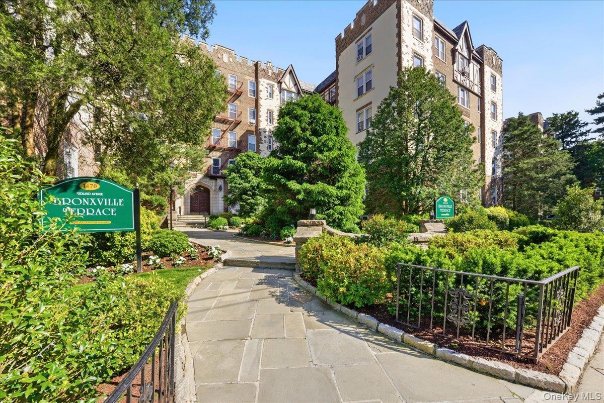 1468 Midland Avenue, Unit 1A
