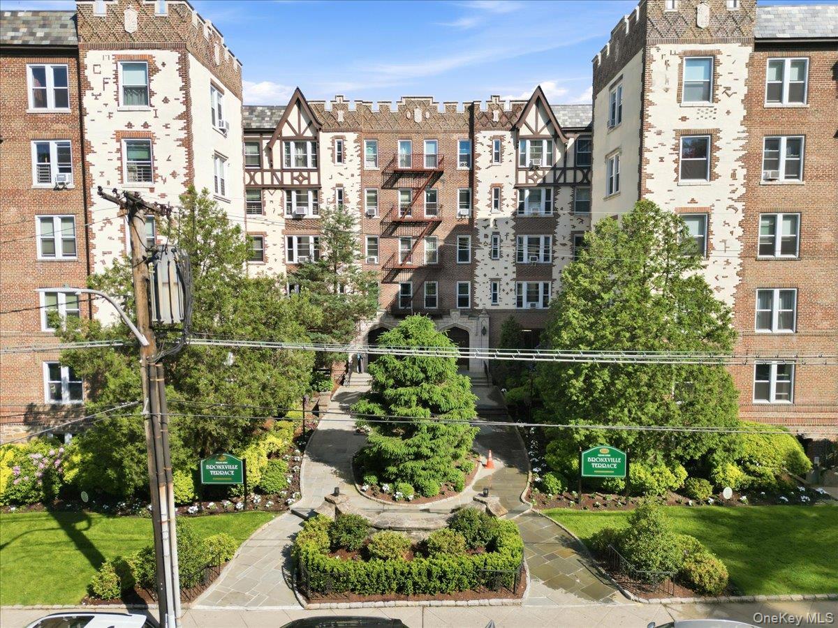 1468 Midland Avenue, Unit 1A photo 12