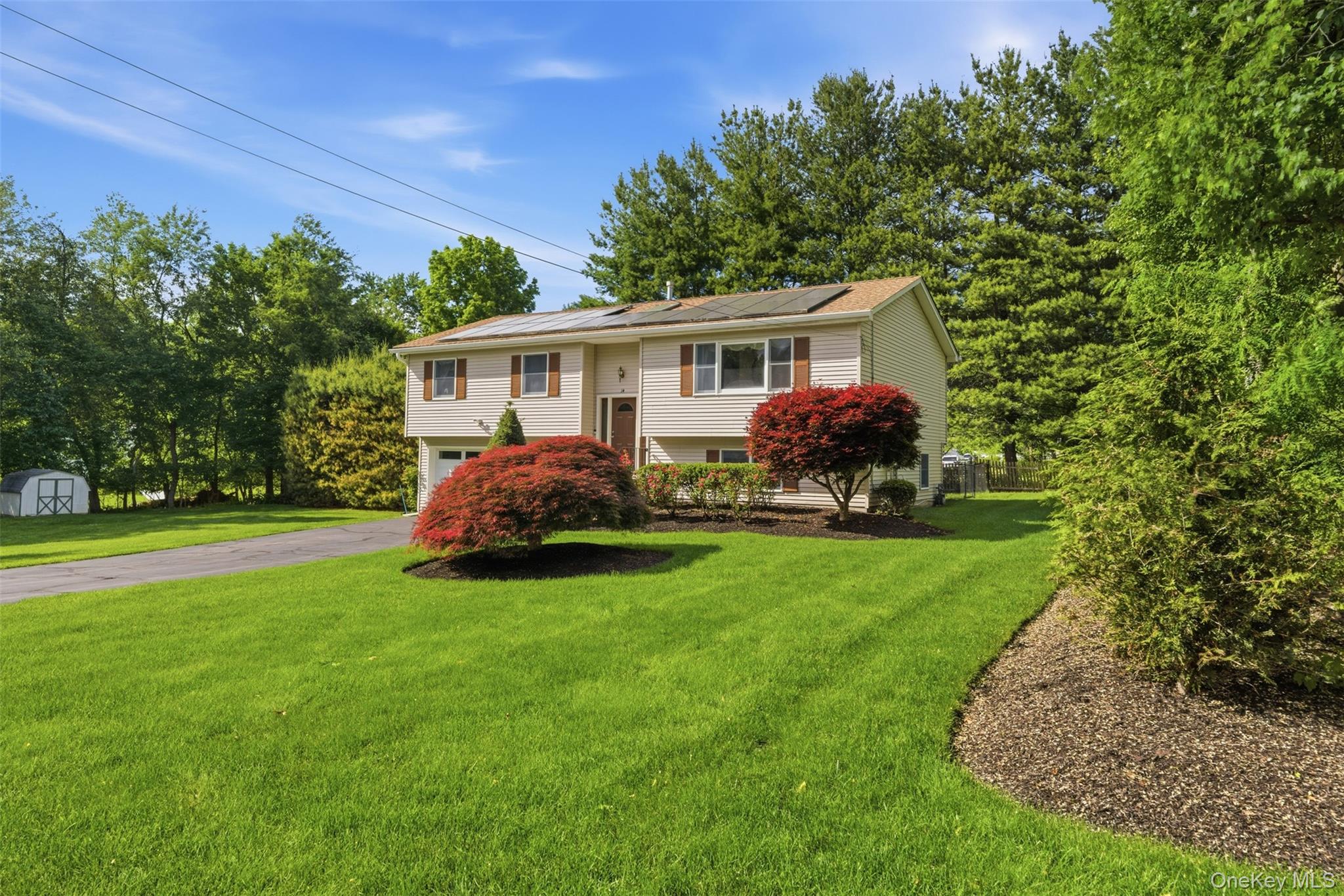 14 Central Avenue – For Sale photo 2