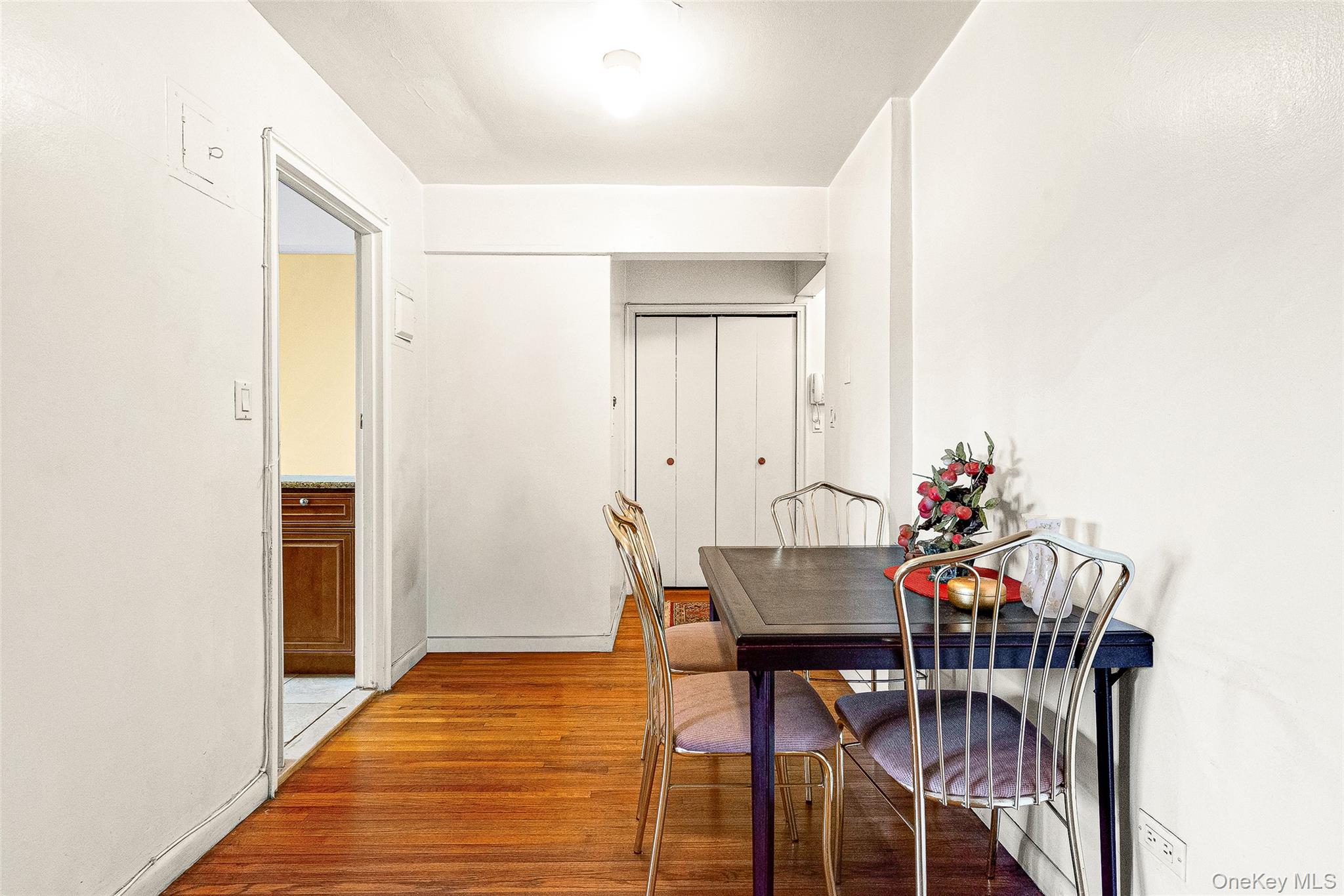 73-44 Austin Street, Unit 5/S photo 5