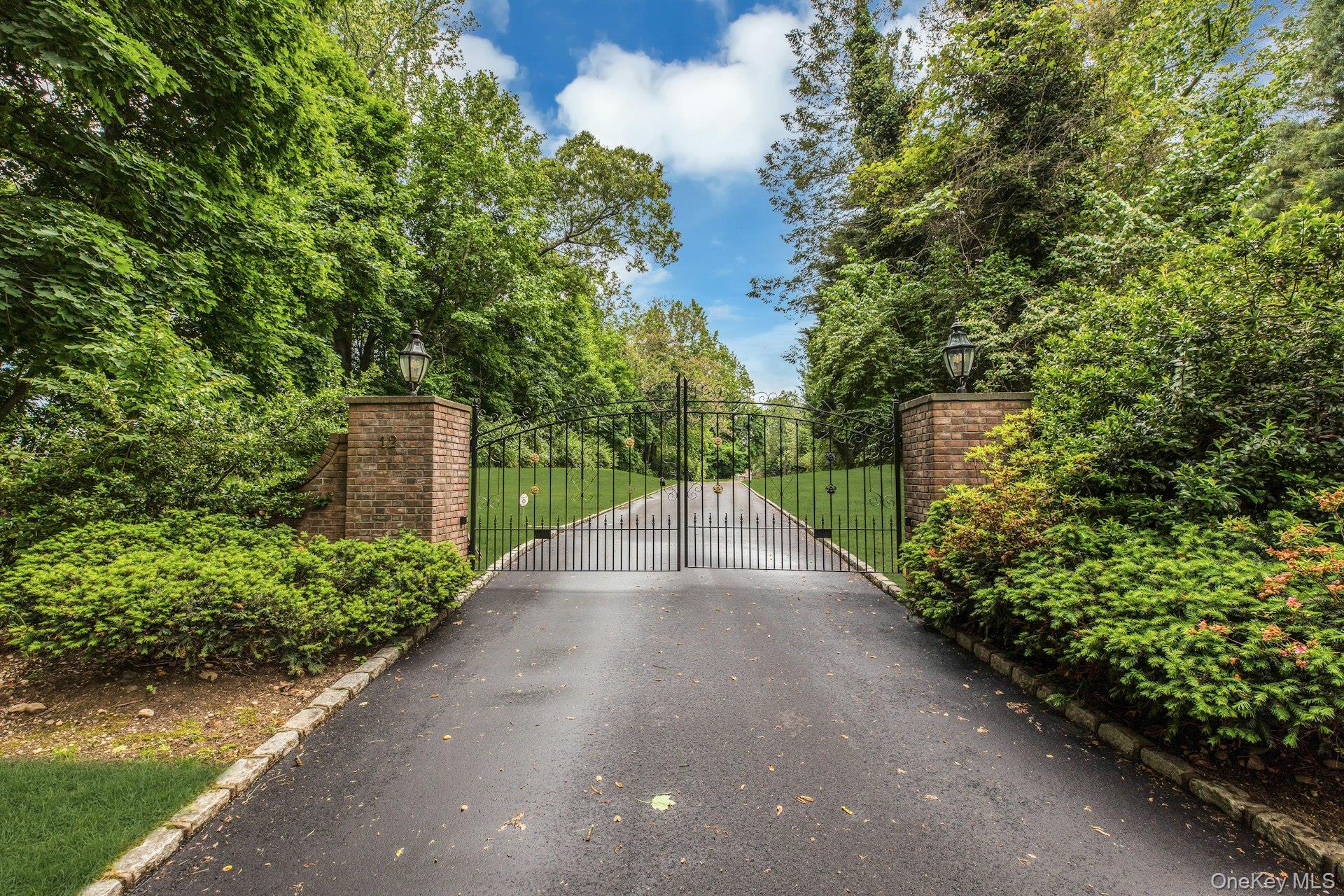12 Saddle Ridge Road – For Sale photo 5