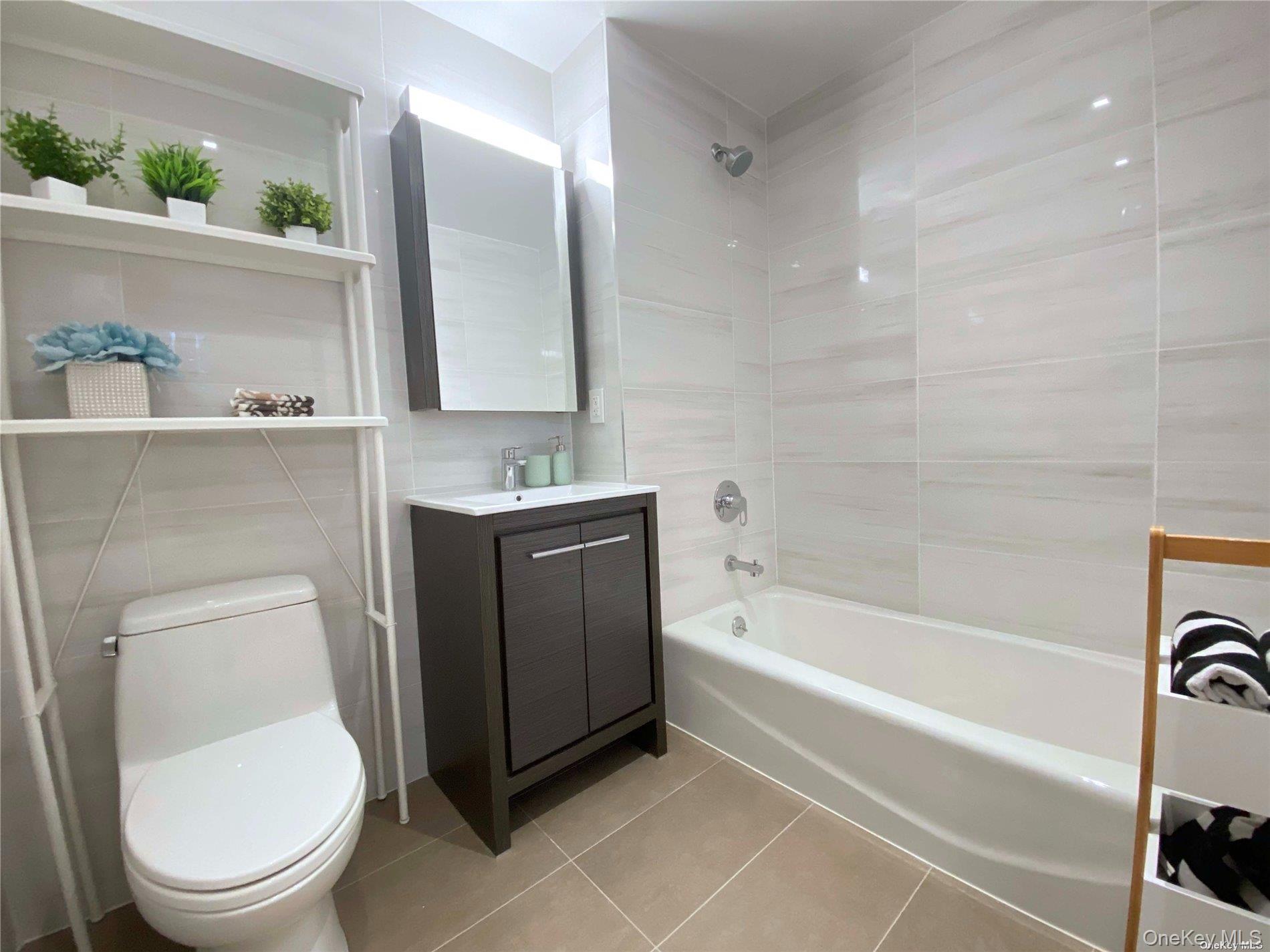 42-23 Parsons Boulevard, Unit 1E photo 13