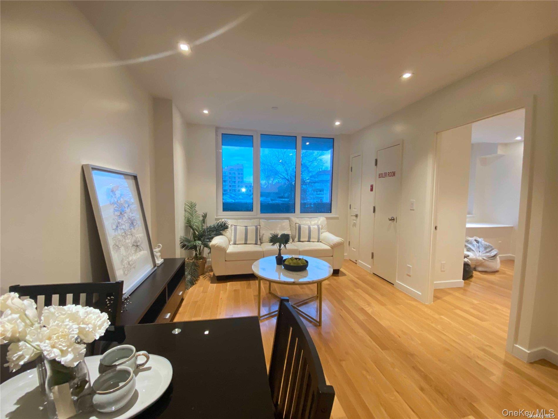 42-23 Parsons Boulevard, Unit 1E photo 20